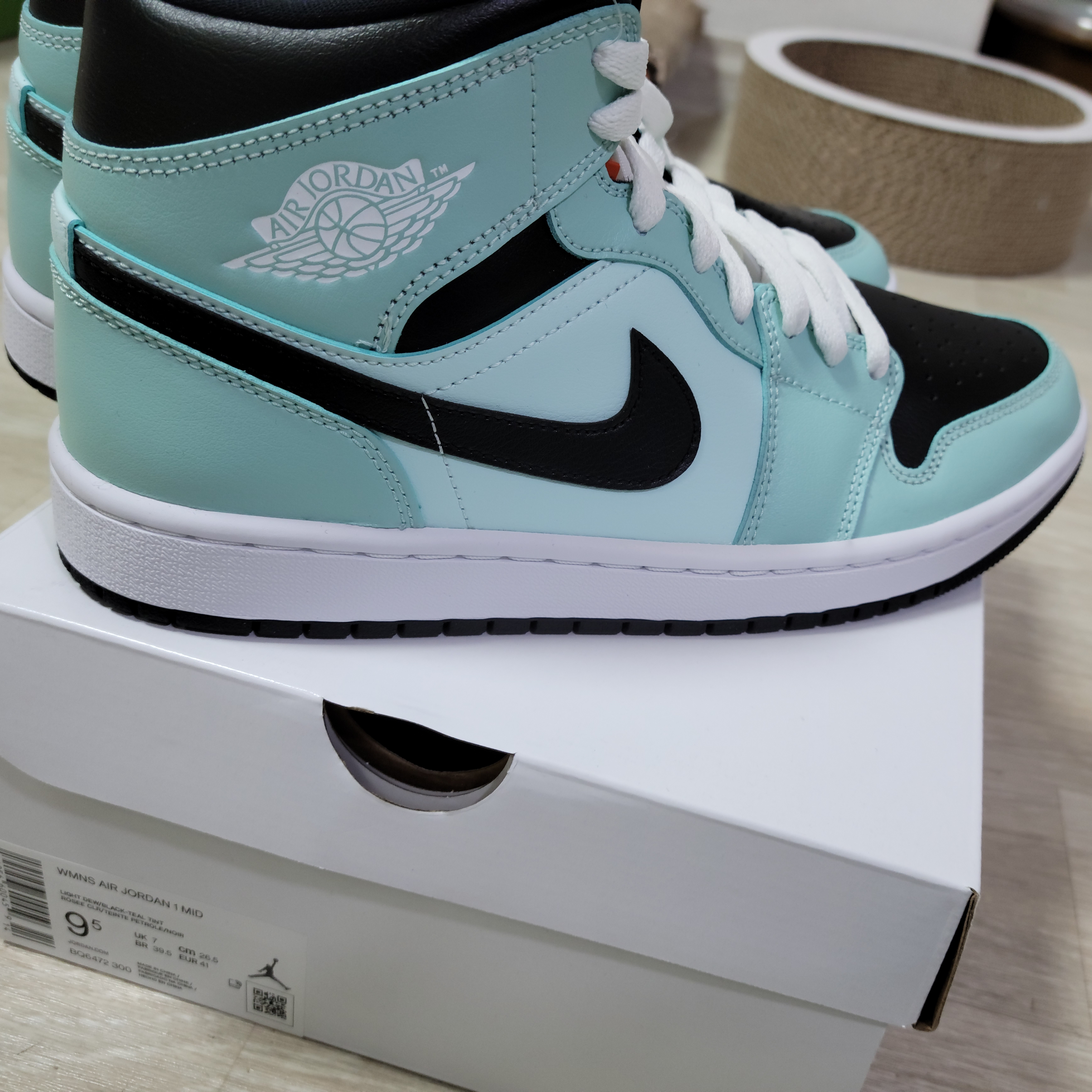 (W) Jordan 1 Mid Teal Tint 착용 스타일 - 1
