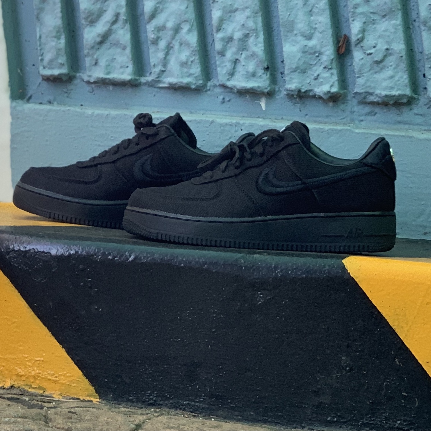 Nike x Stussy Air Force 1 Low Fossil, Nike x Stussy Air Force 1 Low Triple Black 착용 스타일