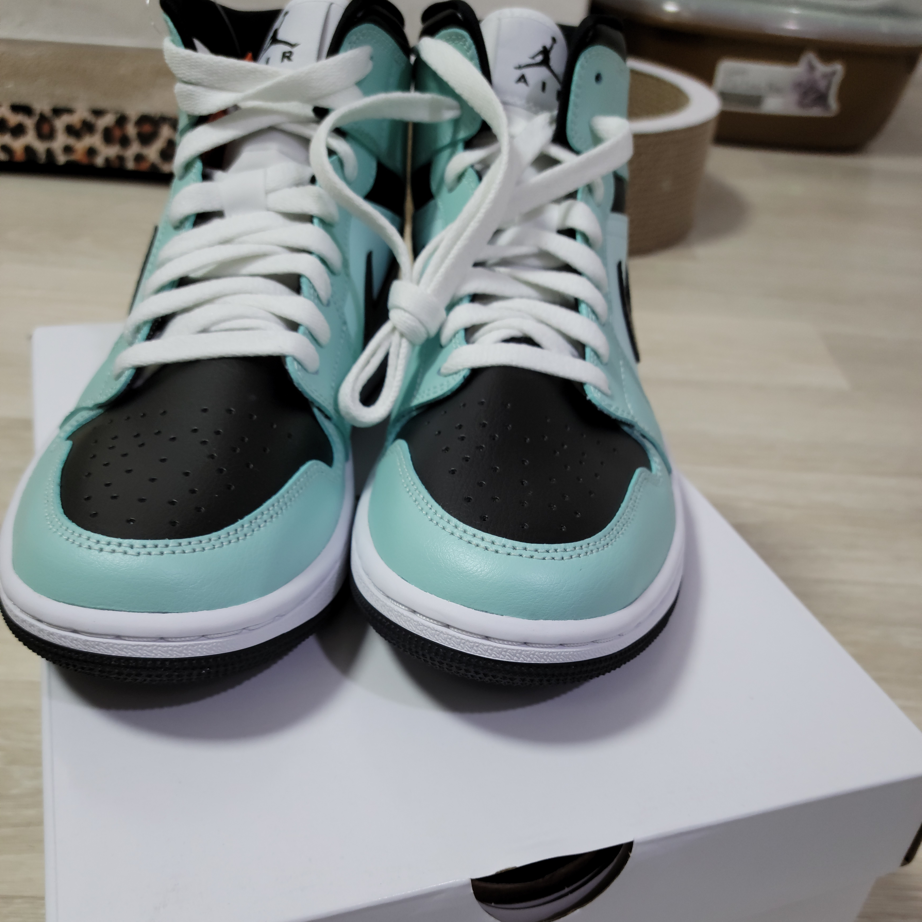 (W) Jordan 1 Mid Teal Tint 착용 스타일 - 3