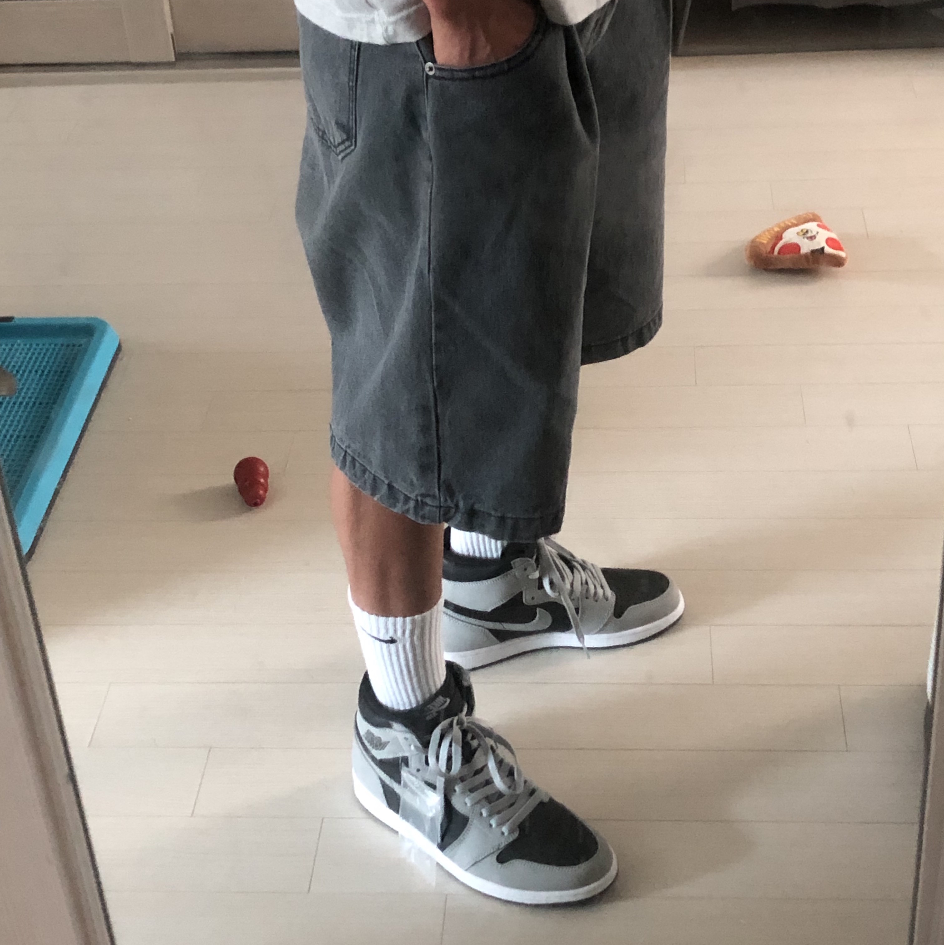 Jordan 1 Retro High OG Shadow 2.0 착용 스타일 - 2