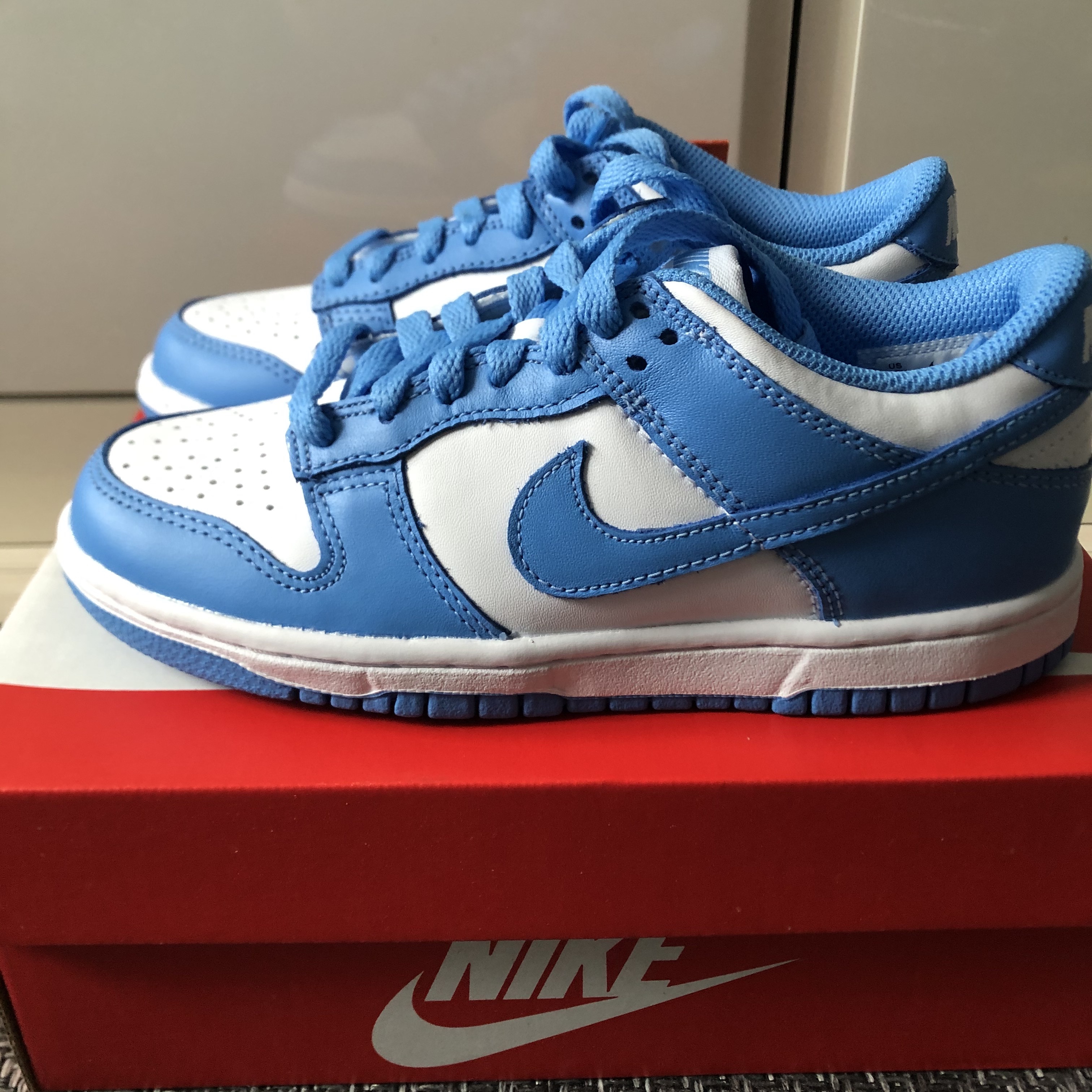 (GS) Nike Dunk Low University Blue 착용 스타일 - 1