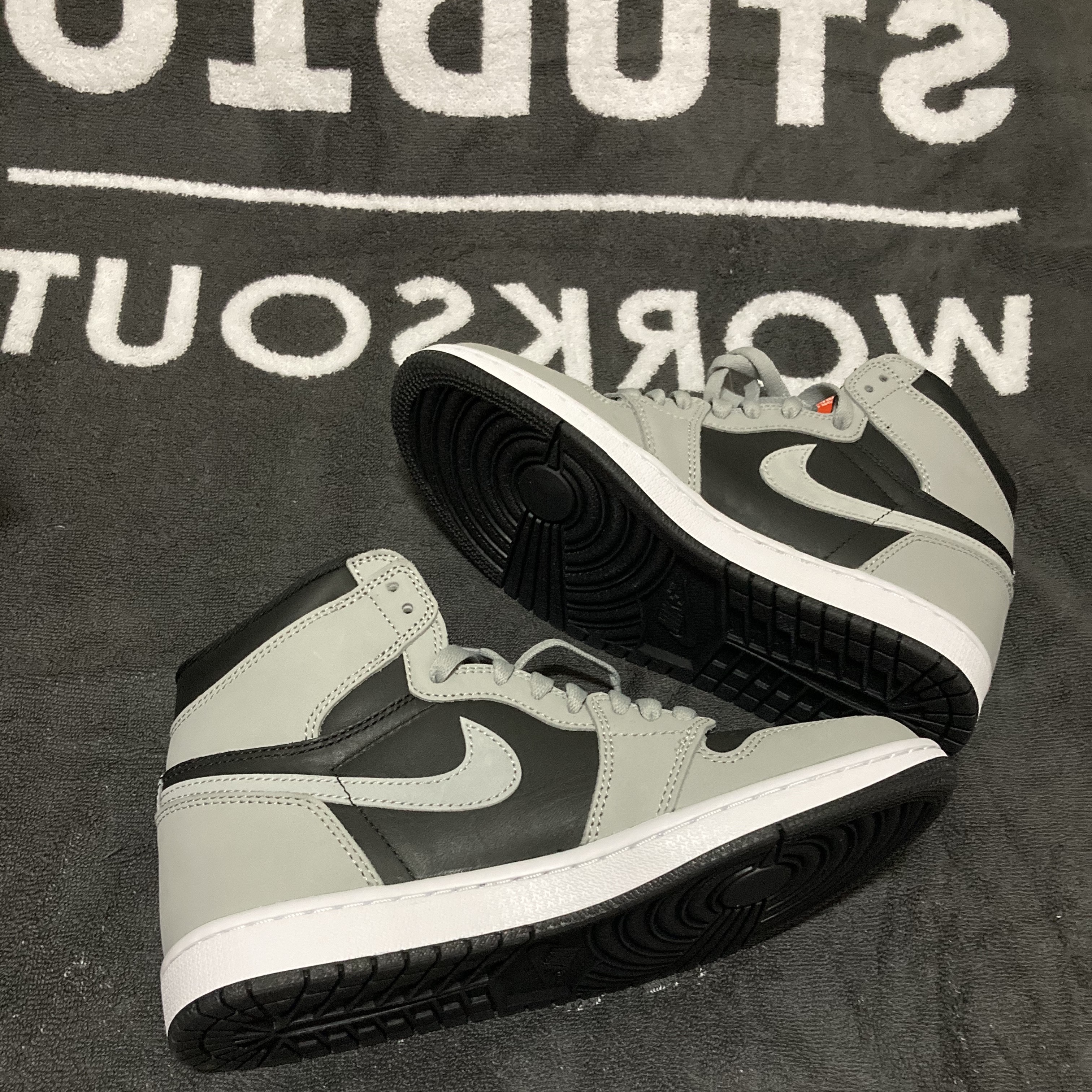 Jordan 1 Retro High OG Shadow 2.0 착용 스타일
