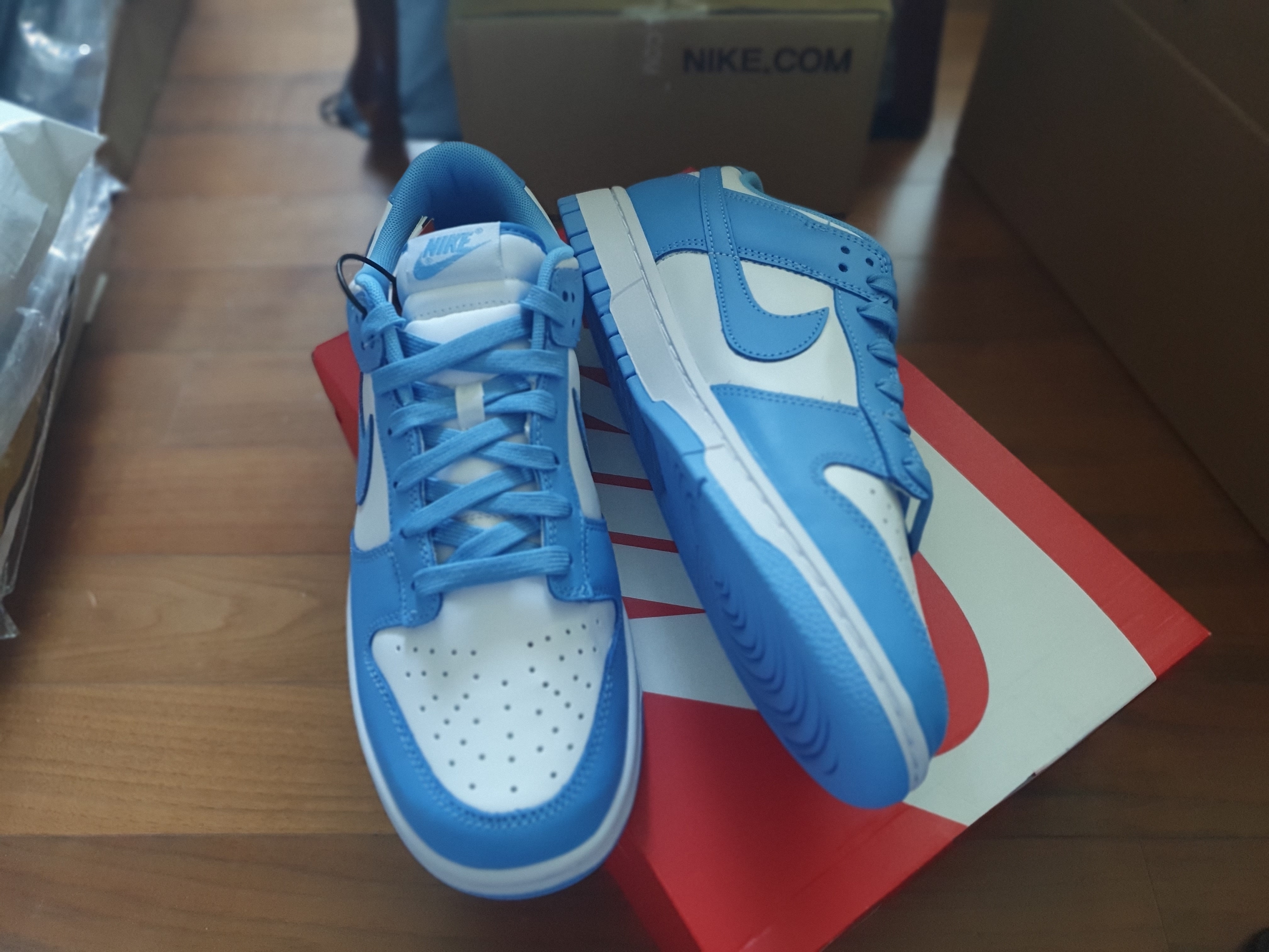 Nike Dunk Low Retro University Blue 착용 스타일 - 1