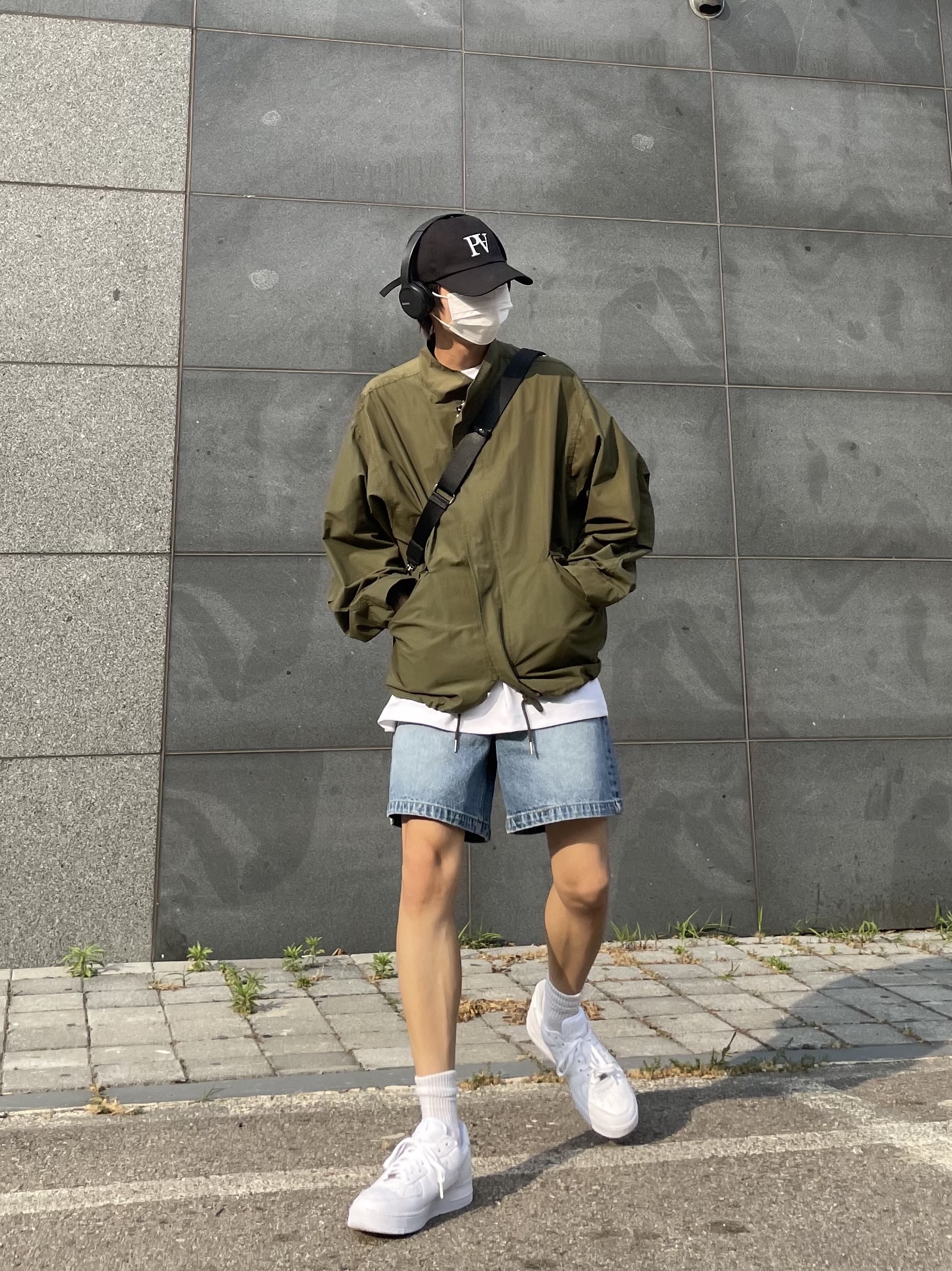 Nike Air Force 1 '07 Craft Triple White 착용 스타일 - 1
