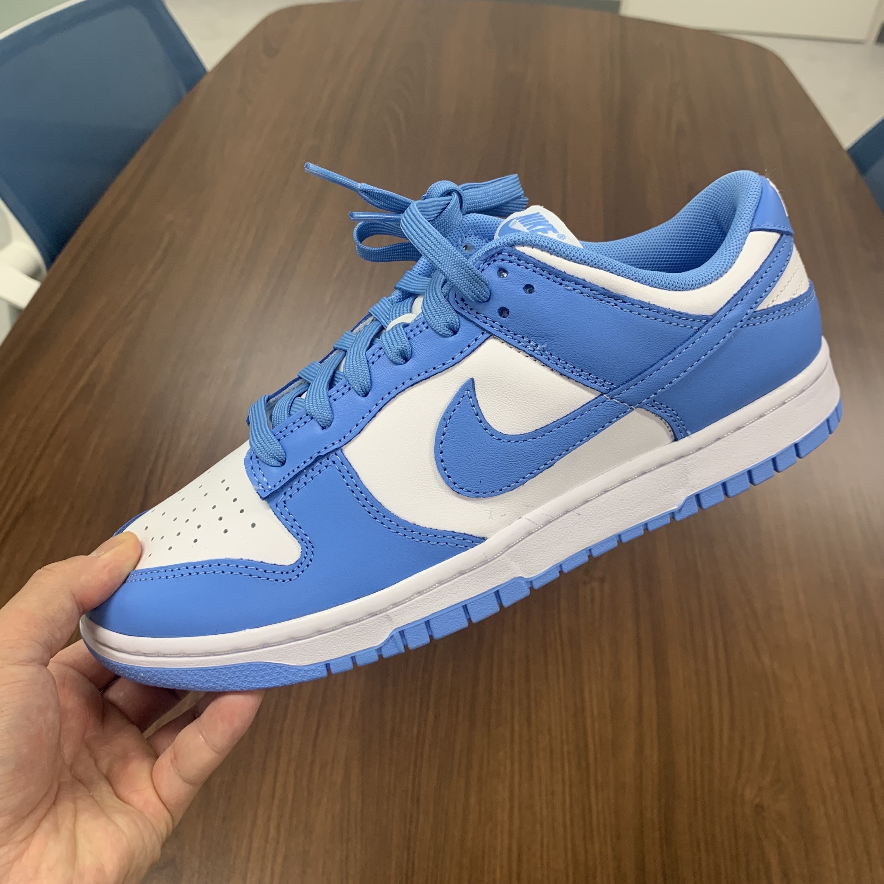 Nike Dunk Low Retro University Blue 착용 스타일 - 1