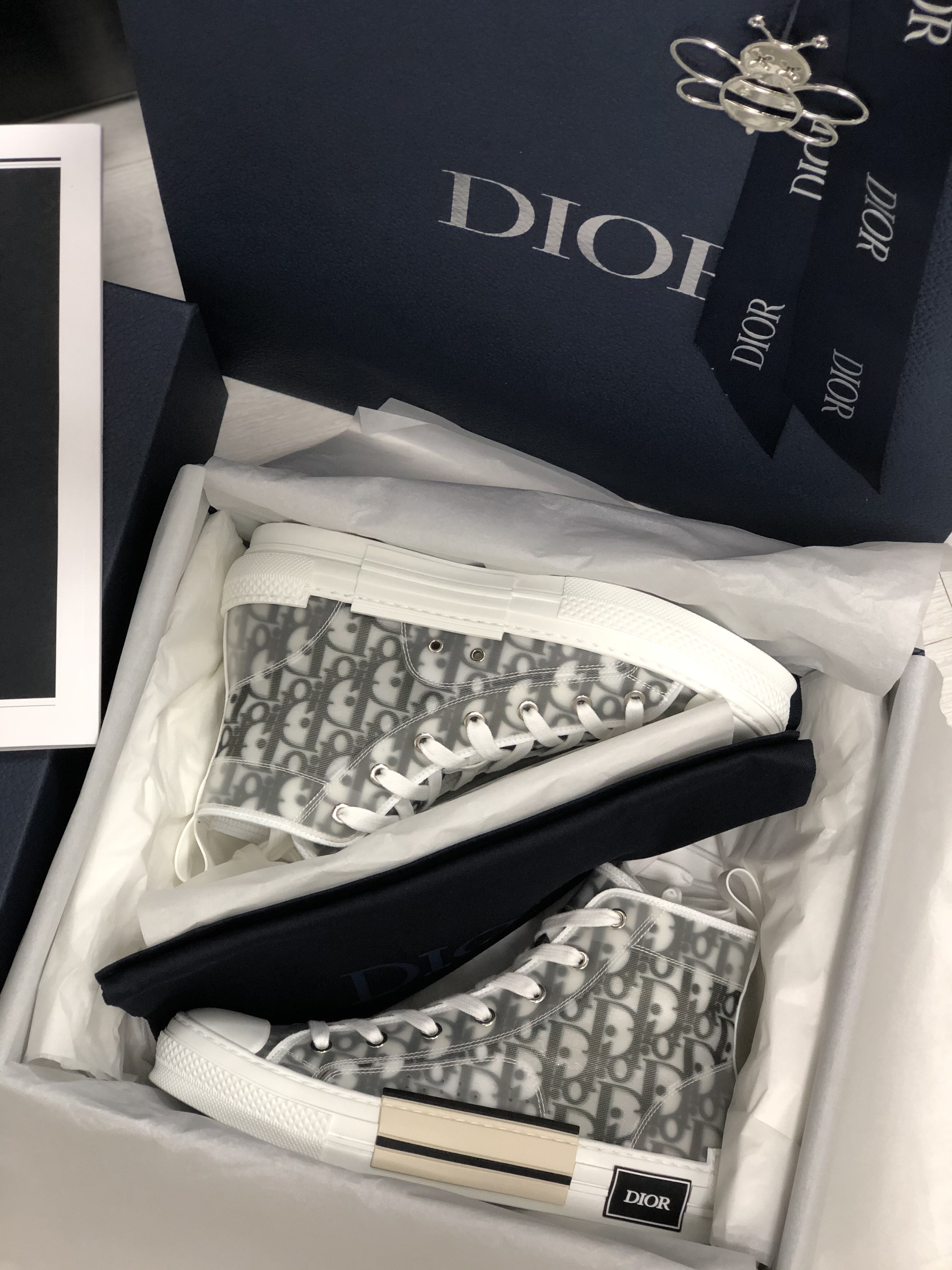 Dior B23 High Dior Oblique White & Black 착용 스타일