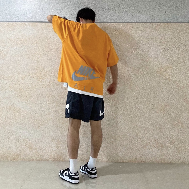 Nike x Kim Jones Oversized T-Shirt Circuit Orange - US/EU, Nike x Stussy Water Shorts Off Noir 착용 스타일