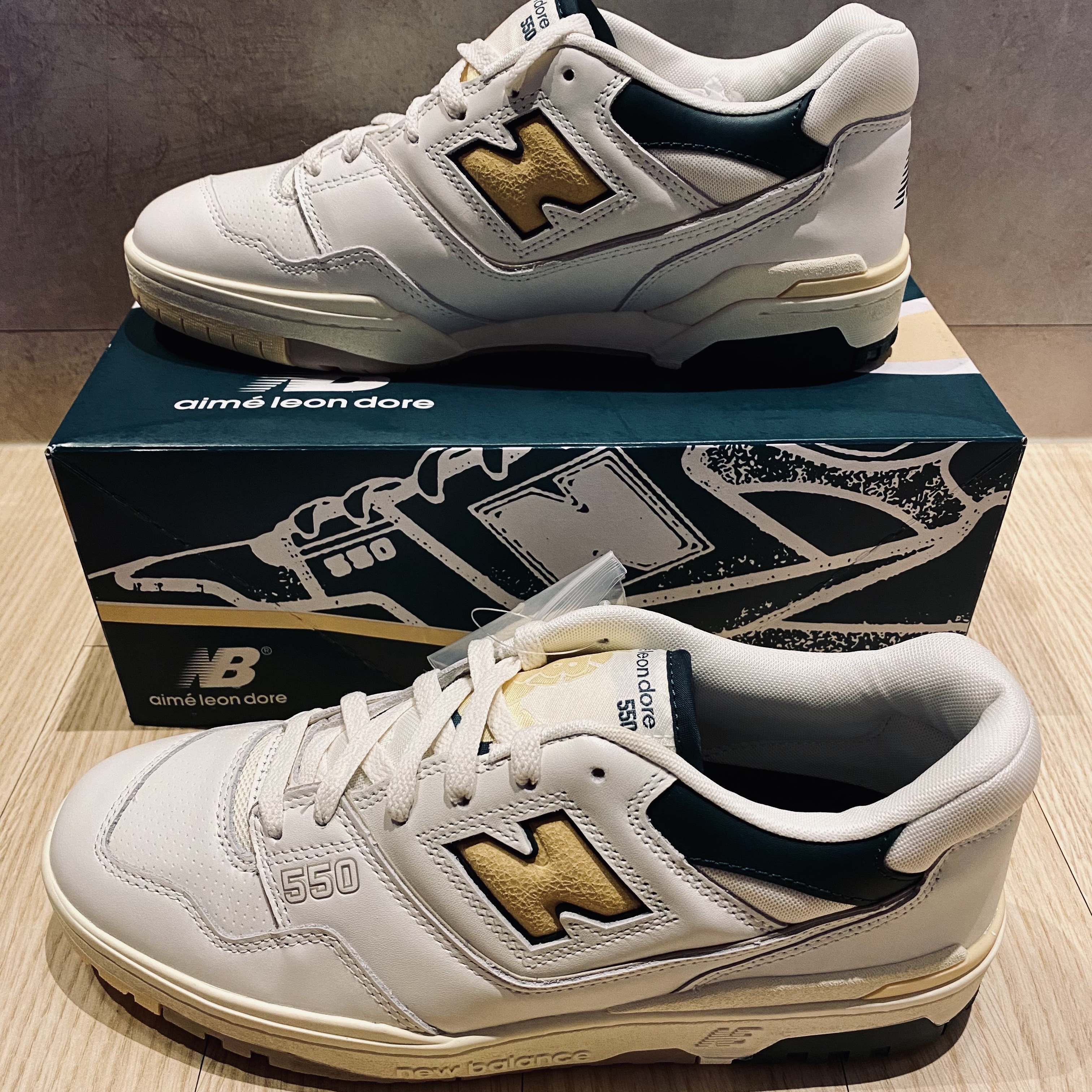 New Balance x Aime Leon Dore 550 Green Yellow 착용 스타일 - 1