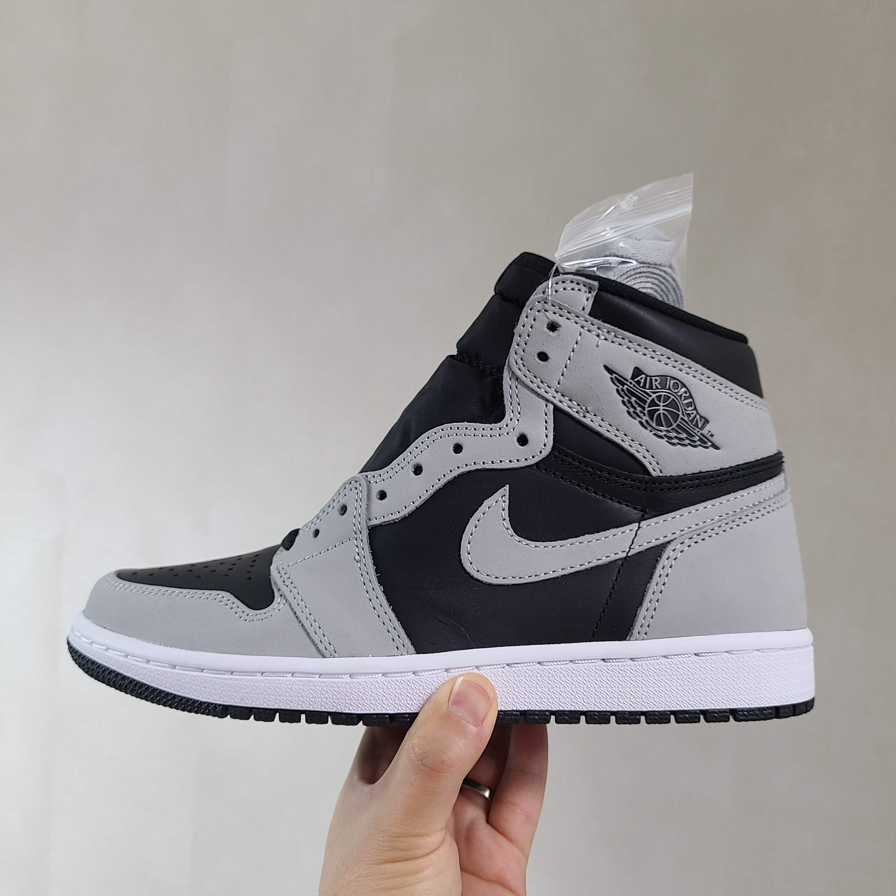 Jordan 1 Retro High OG Shadow 2.0 착용 스타일 - 1