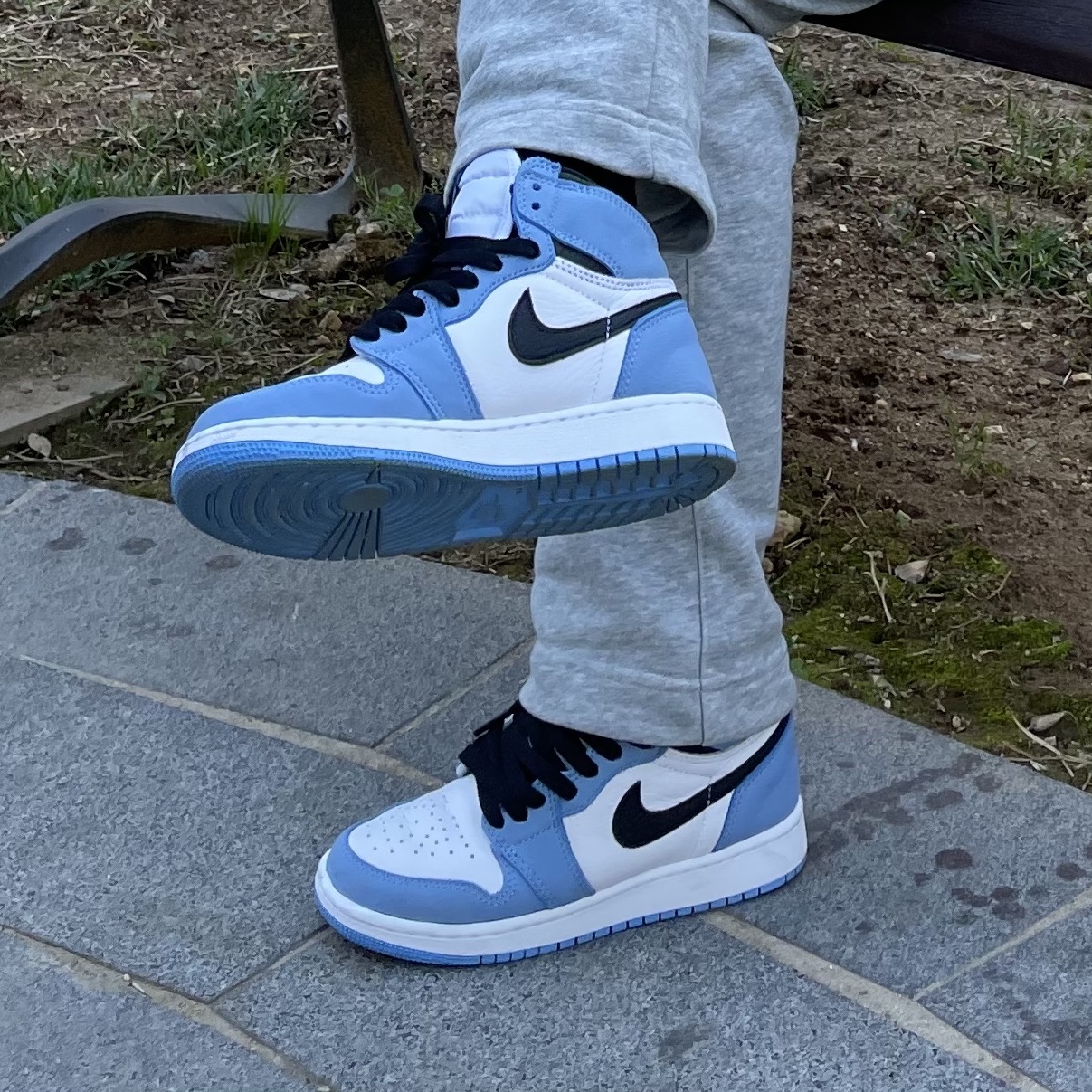 Jordan 1 Retro High OG University Blue, (GS) Jordan 1 Retro High OG University Blue 착용 스타일 - 3