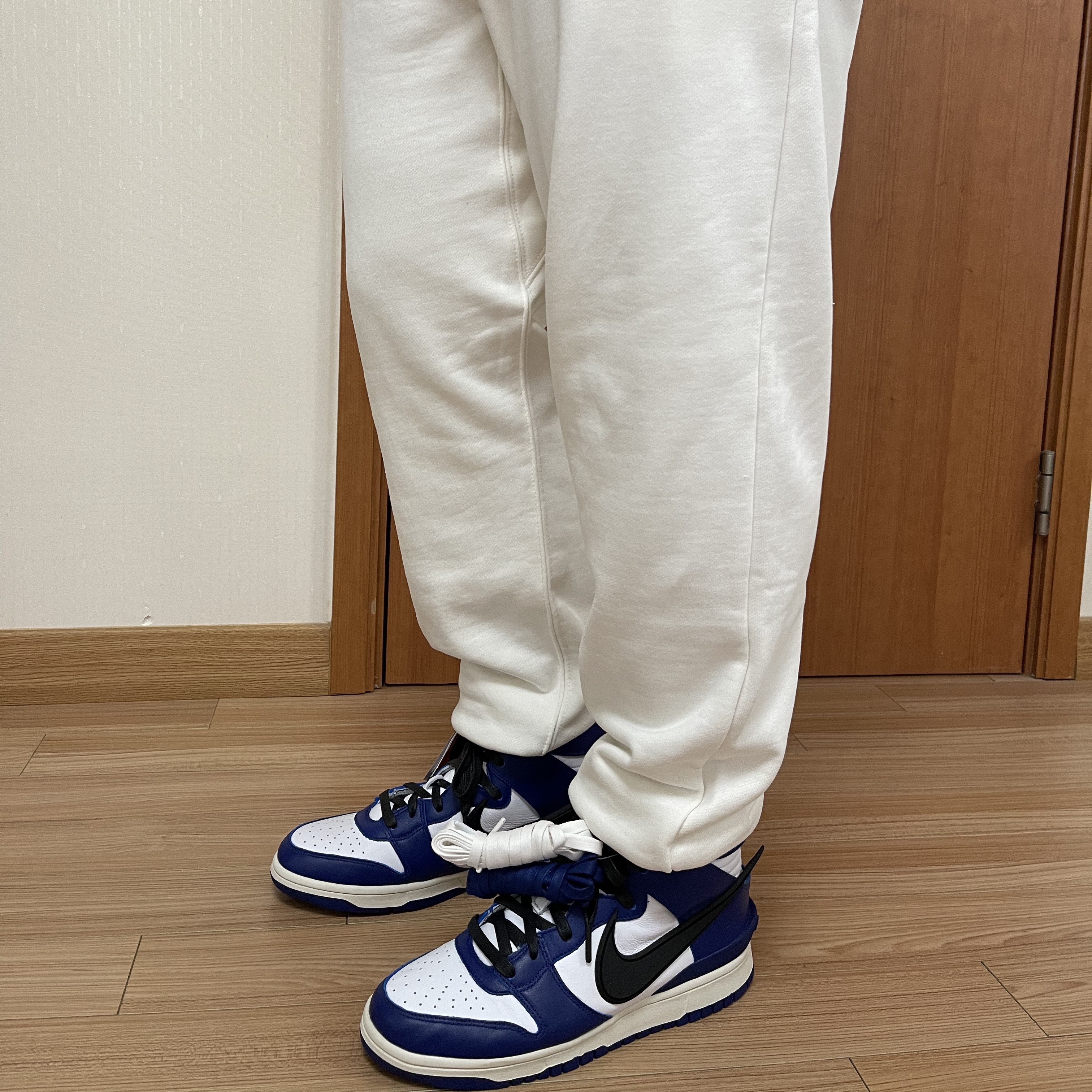 Nike x Ambush Dunk High Deep Royal Blue 착용 스타일 - 1
