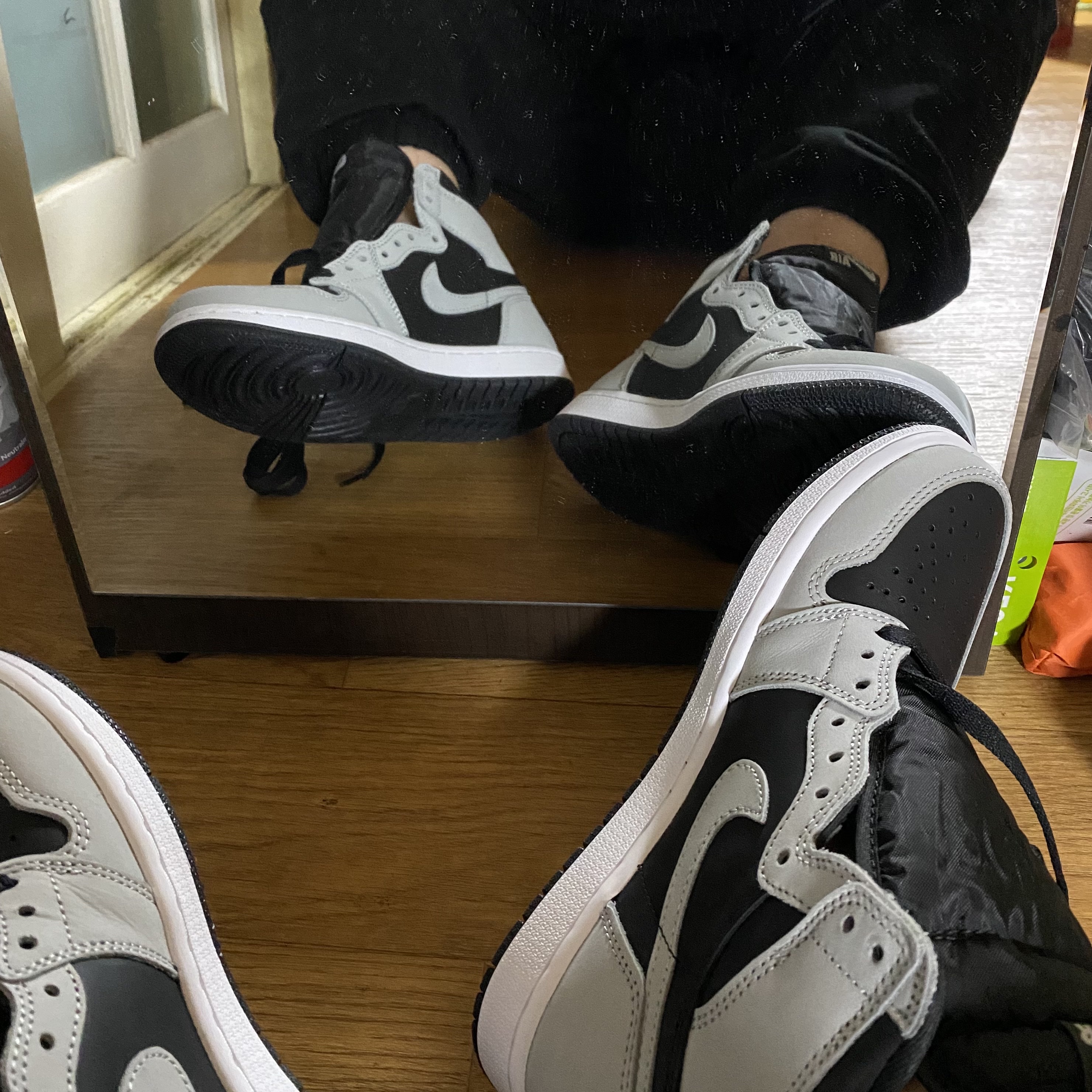 Jordan 1 Retro High OG Shadow 2.0 착용 스타일 - 2