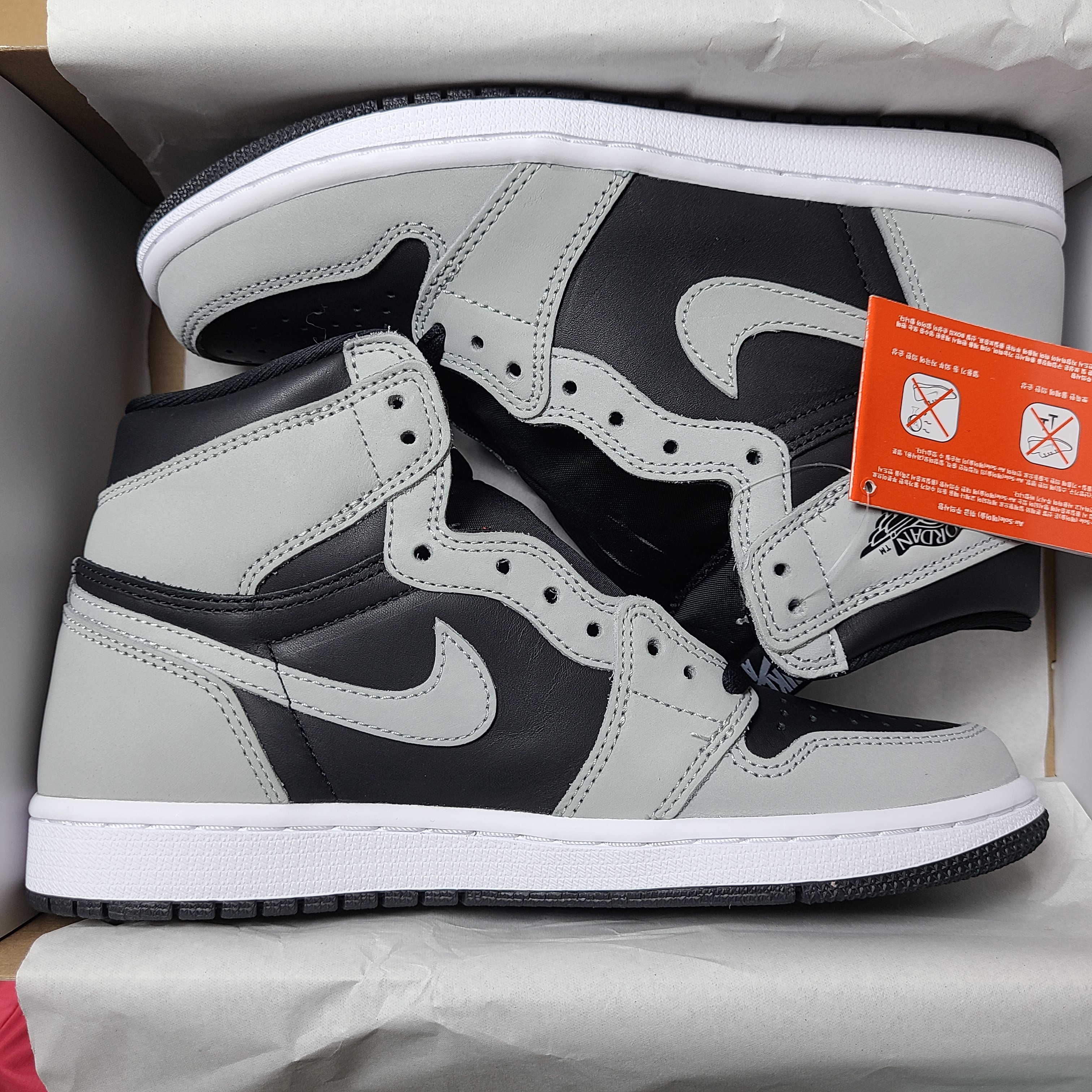 Jordan 1 Retro High OG Shadow 2.0 착용 스타일 - 2