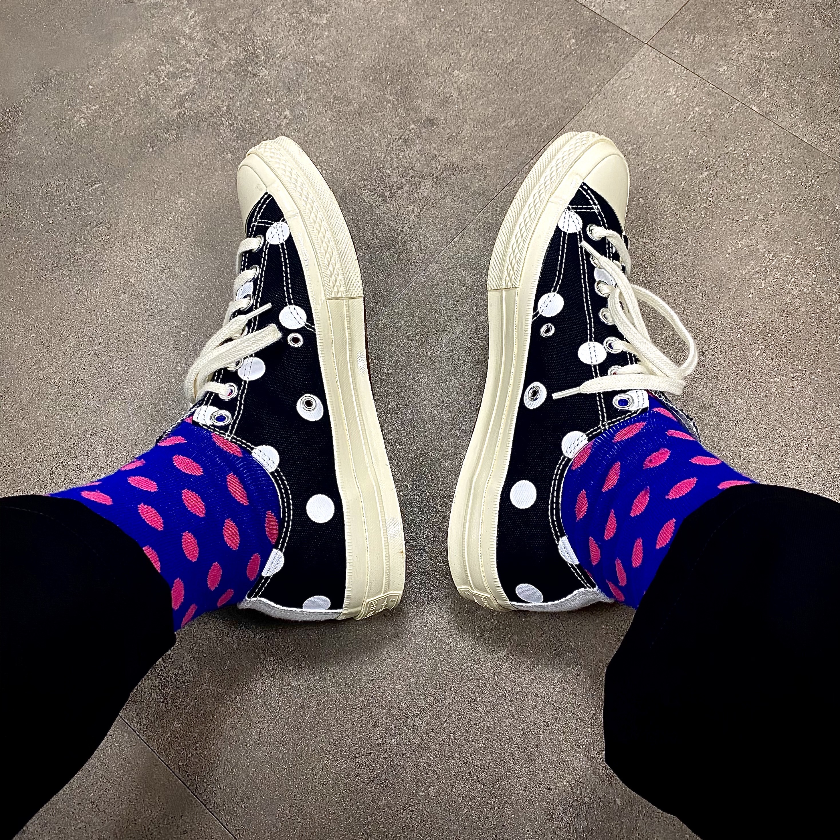 Converse x Play Comme des Garcons Chuck 70 Ox Polka Dot Black 착용 스타일