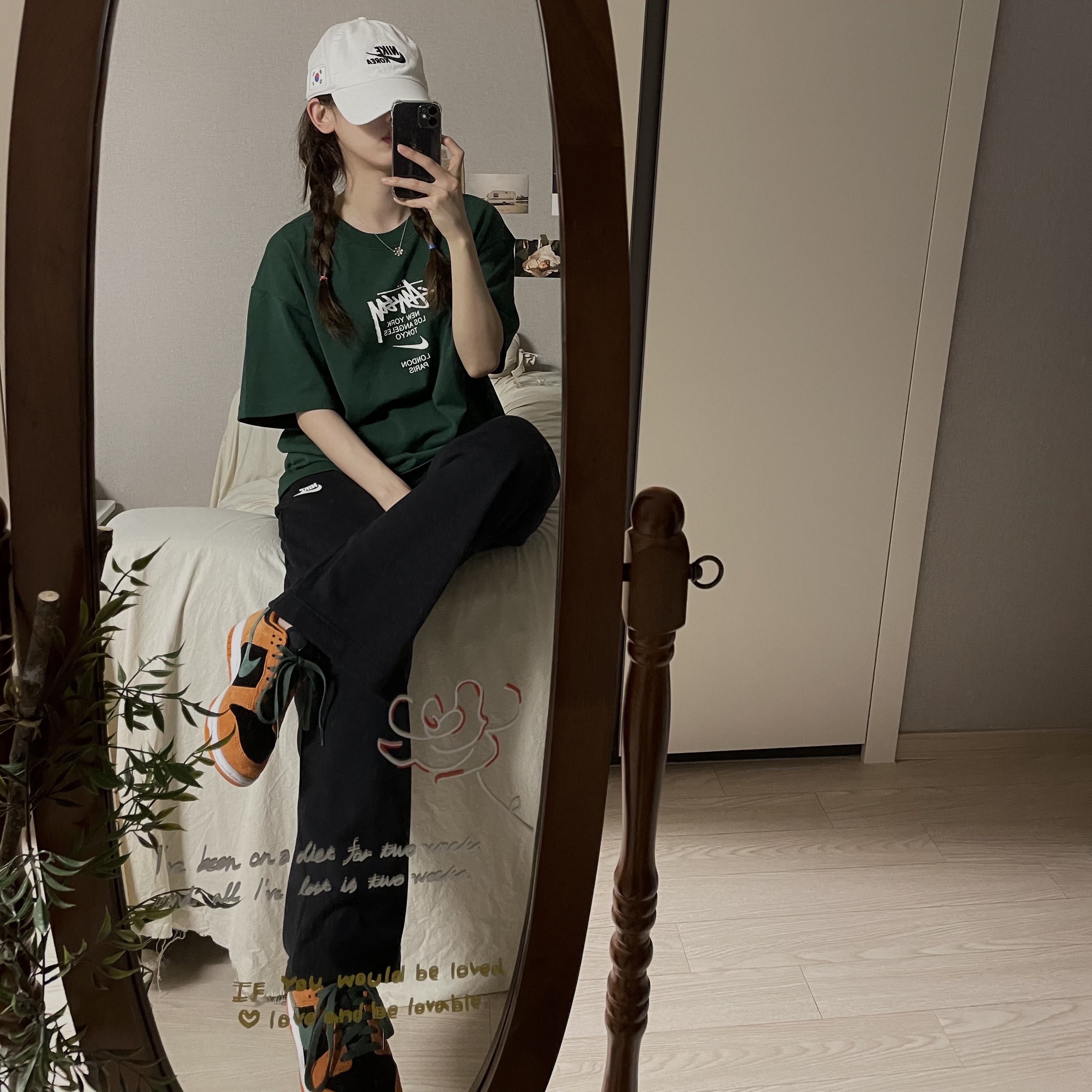 Nike Dunk Low SP Ceramic, Nike x Stussy WT T-Shirt Green - Asia 착용 스타일