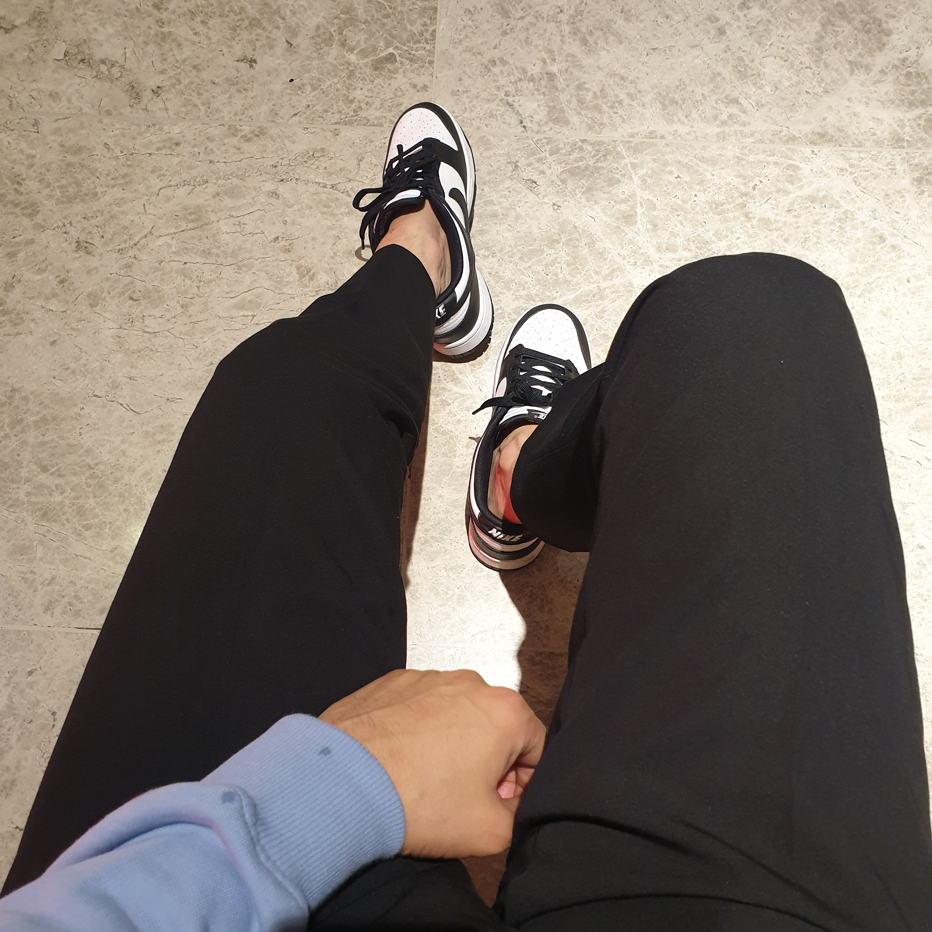 Nike Dunk Low Retro Black 착용 스타일 - 1