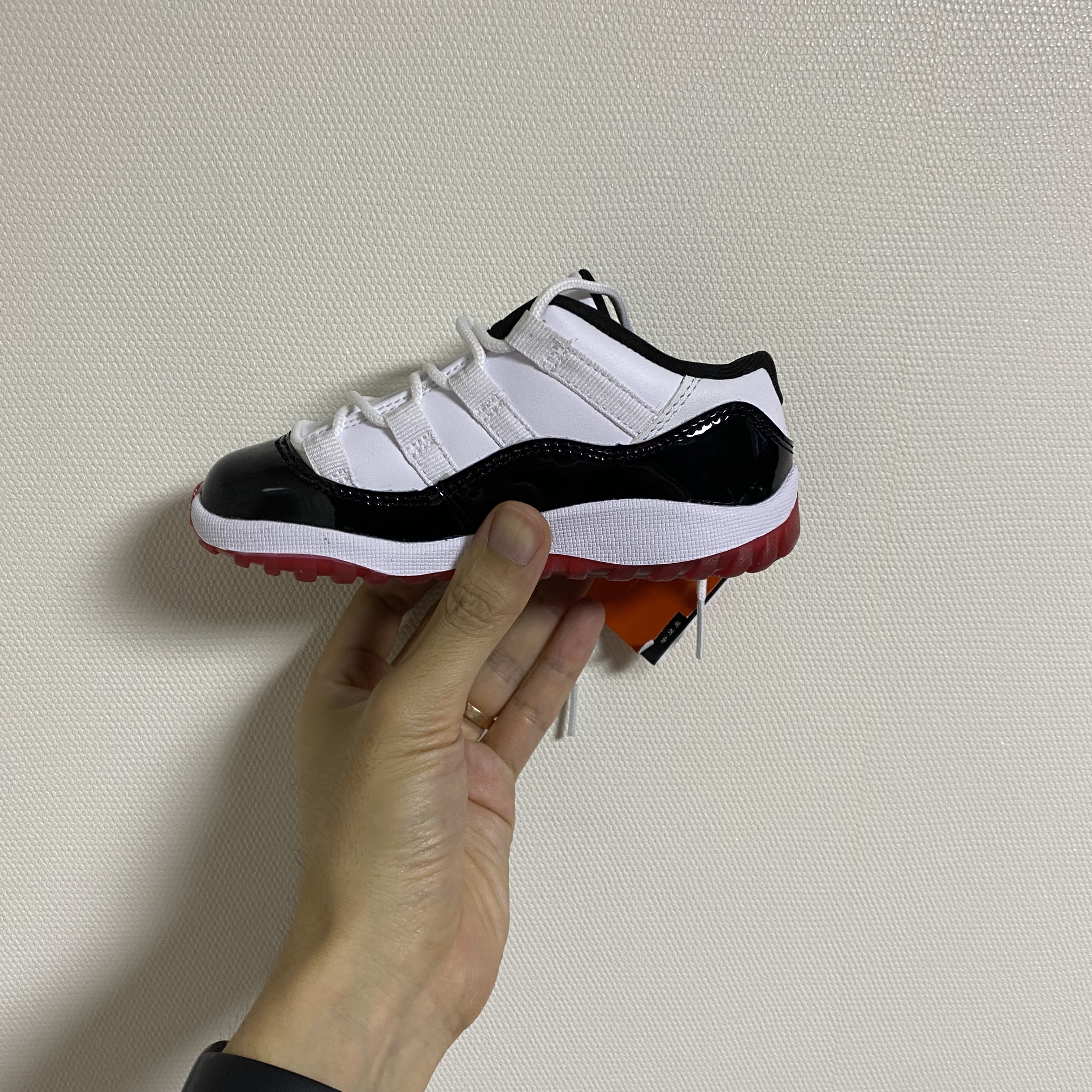(TD) Nike Dunk Low Black, (PS) Nike Dunk Low Varsity Maize 착용 스타일 - 3