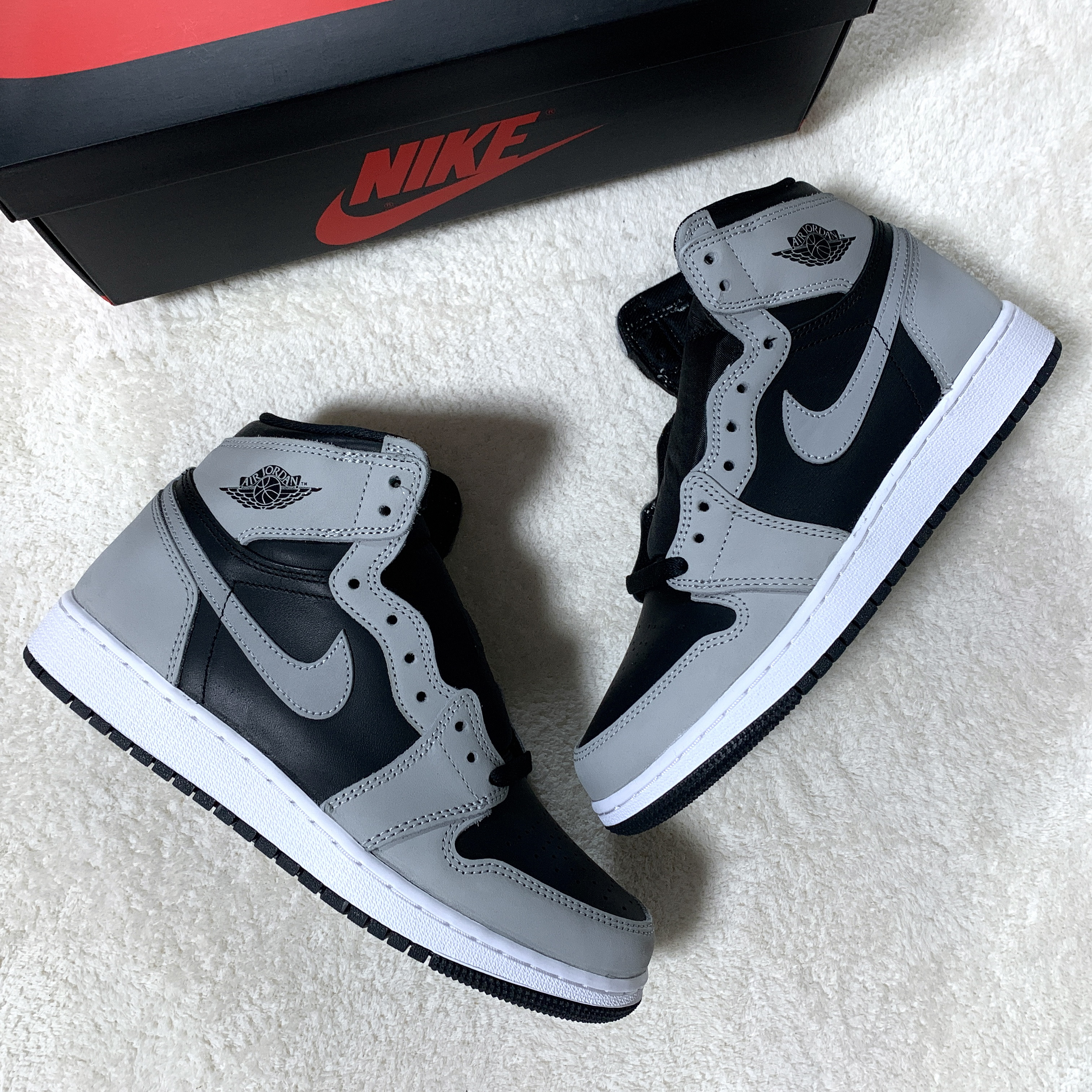 (GS) Jordan 1 Retro High OG Shadow 2.0, Jordan 1 Retro High OG Shadow 2.0 착용 스타일