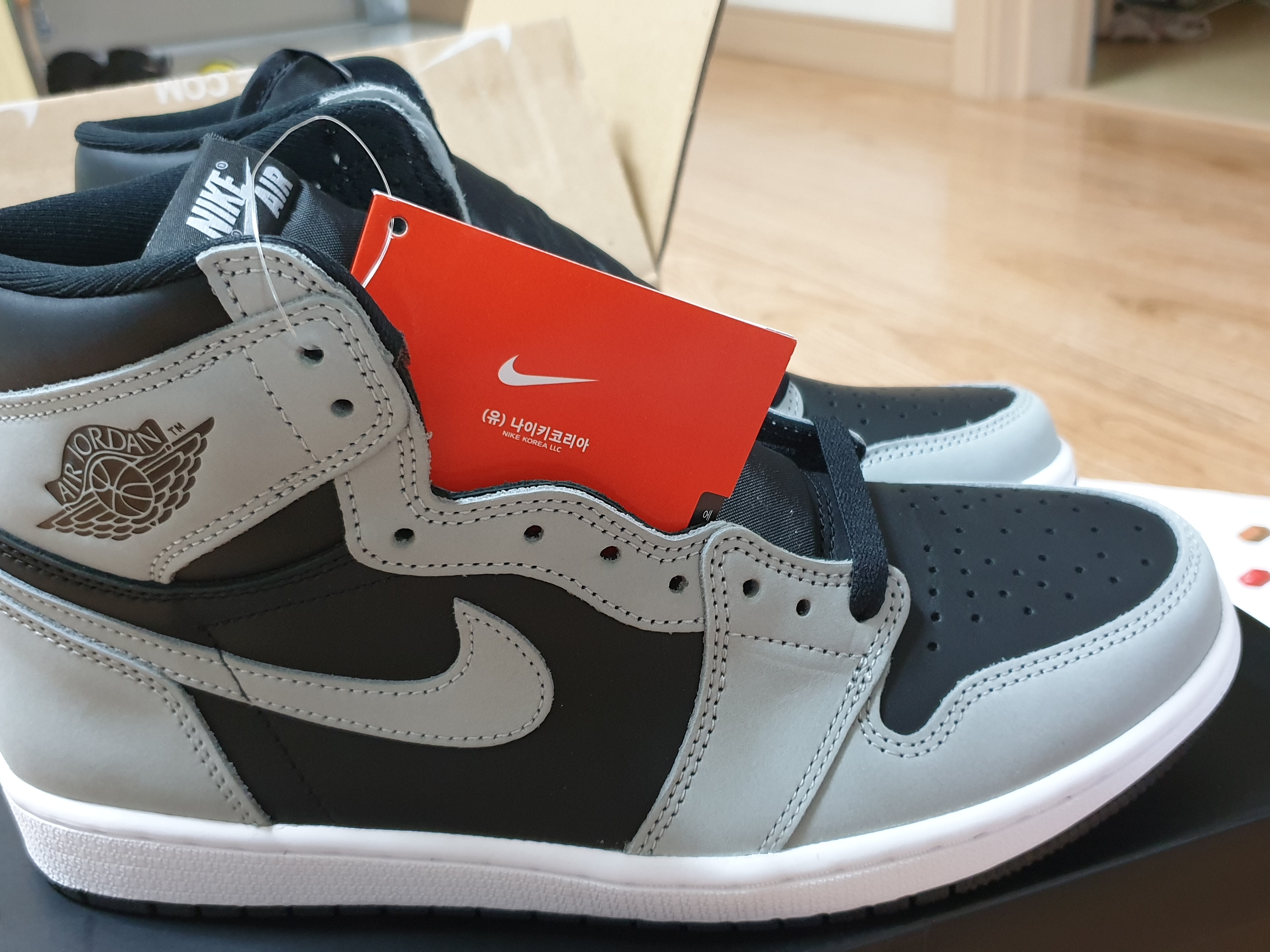 Jordan 1 Retro High OG Shadow 2.0 착용 스타일 - 5