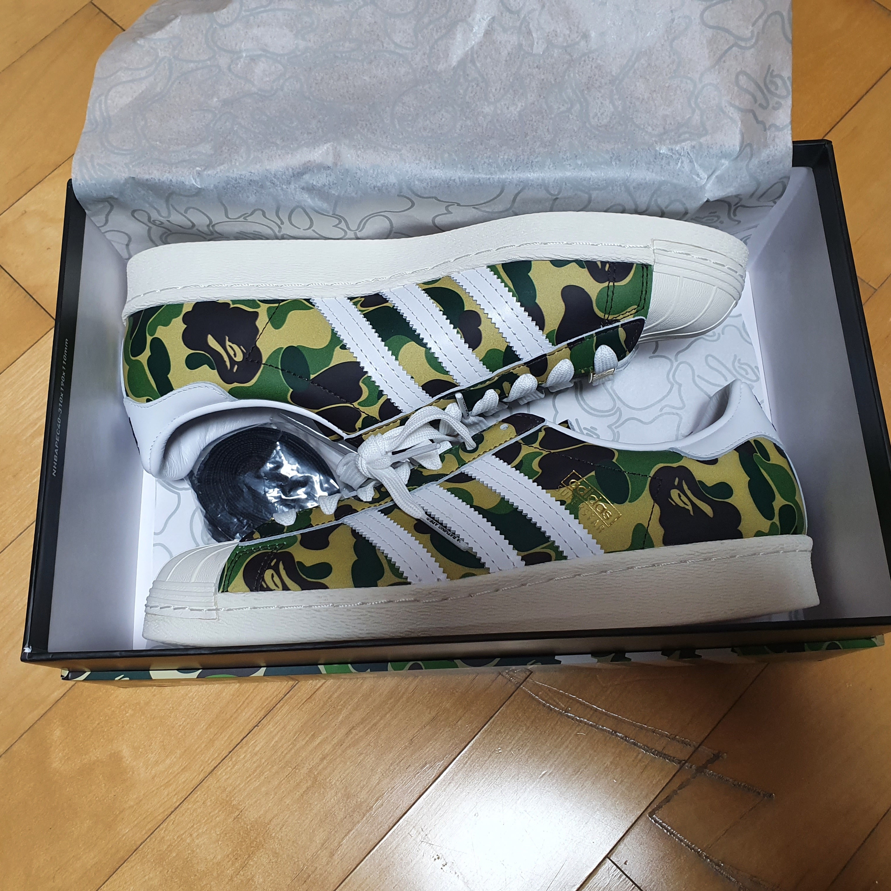 Jordan x Travis Scott Pullover Hoodie - Asia, Adidas x BAPE Superstar 80s Green Camo 착용 스타일 - 2