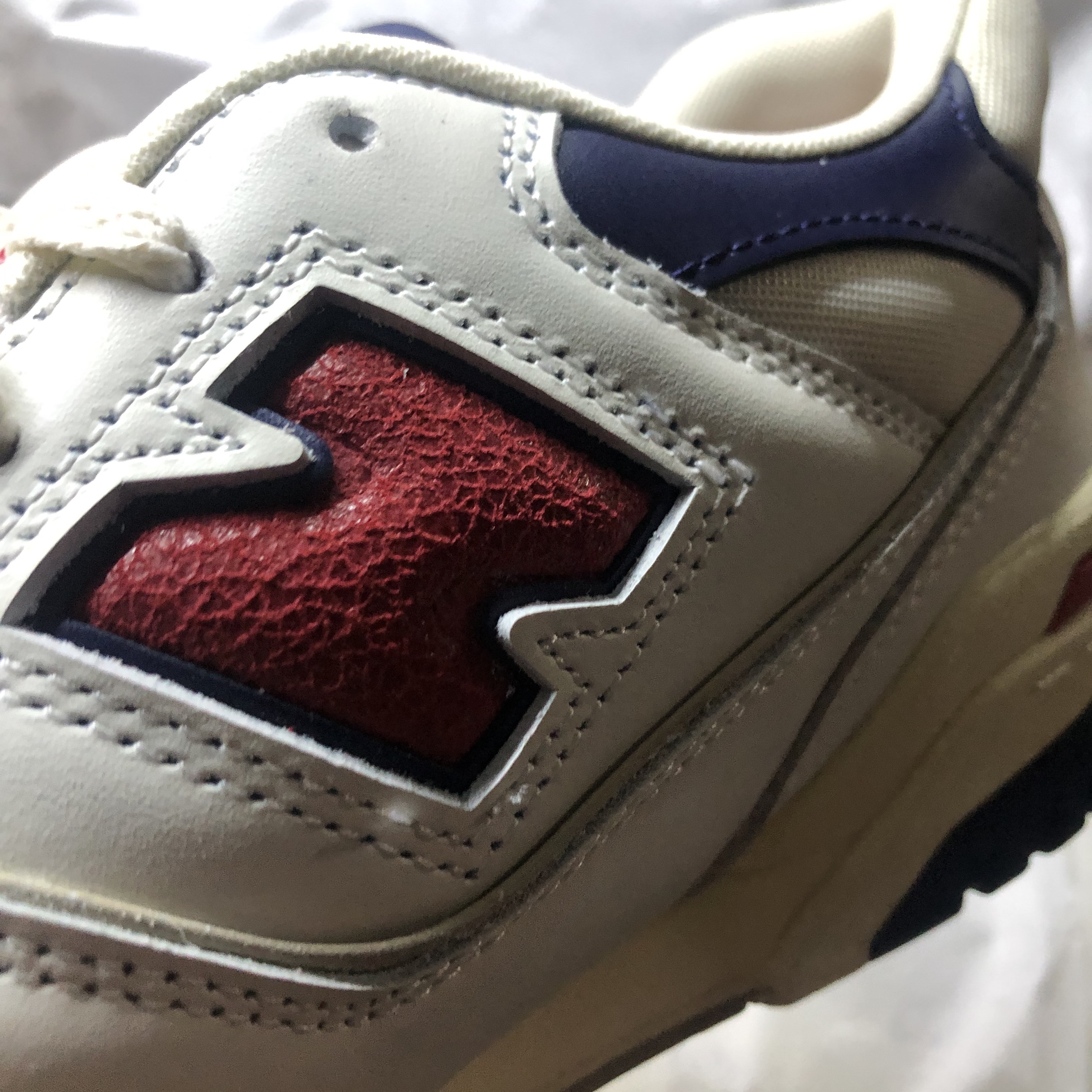 New Balance x Aime Leon Dore 550 Navy Red 착용 스타일 - 4
