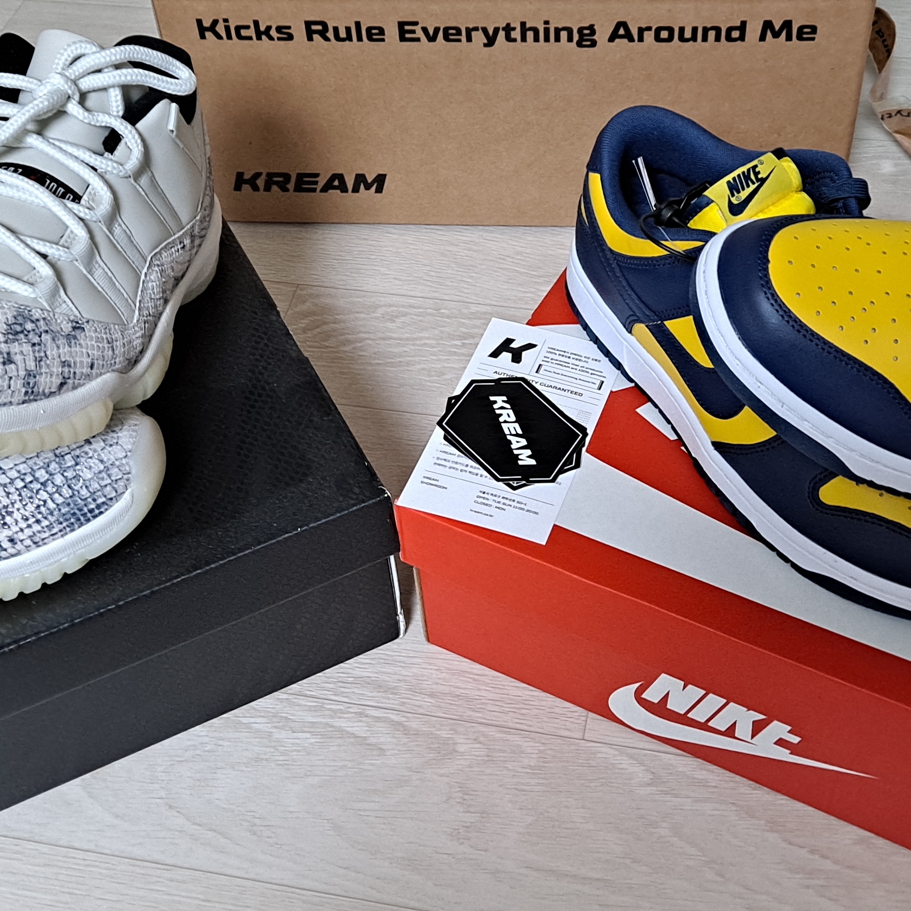 Nike Dunk Low Retro Varsity Maize, Jordan 11 Retro Low Snake Light Bone 착용 스타일