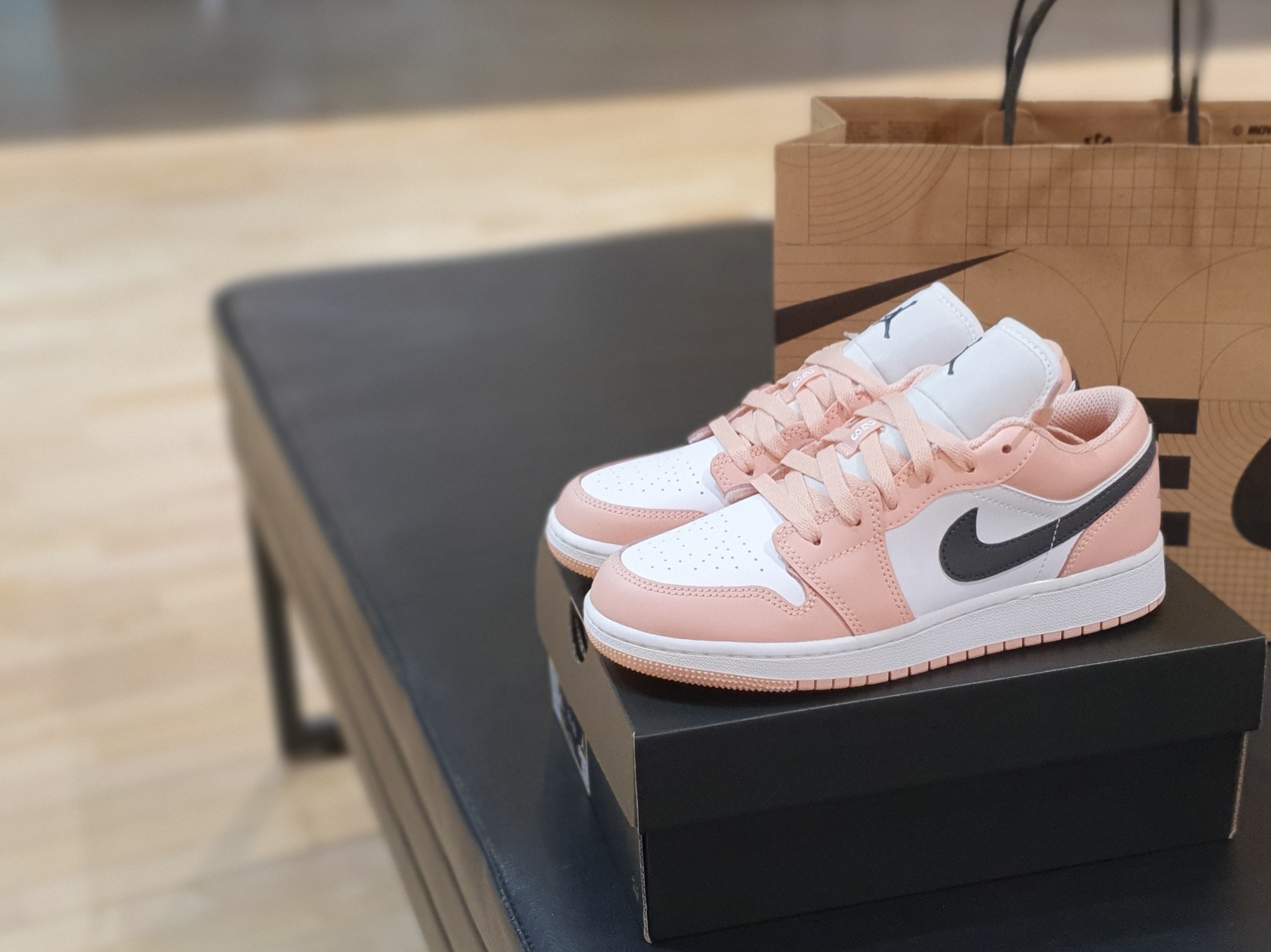 (GS) Jordan 1 Low Light Arctic Pink 착용 스타일