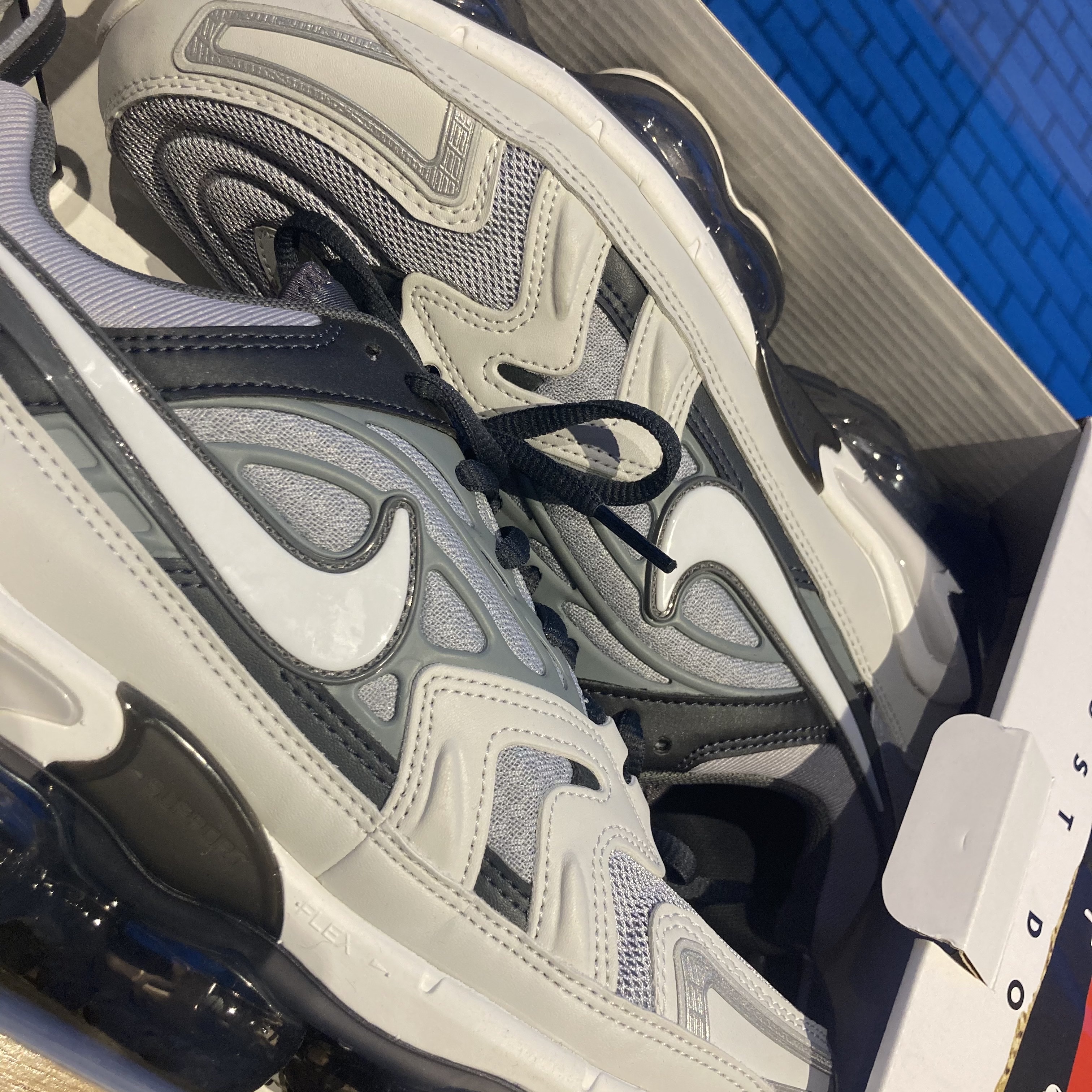 Nike Air VaporMax EVO Wolf Grey 착용 스타일