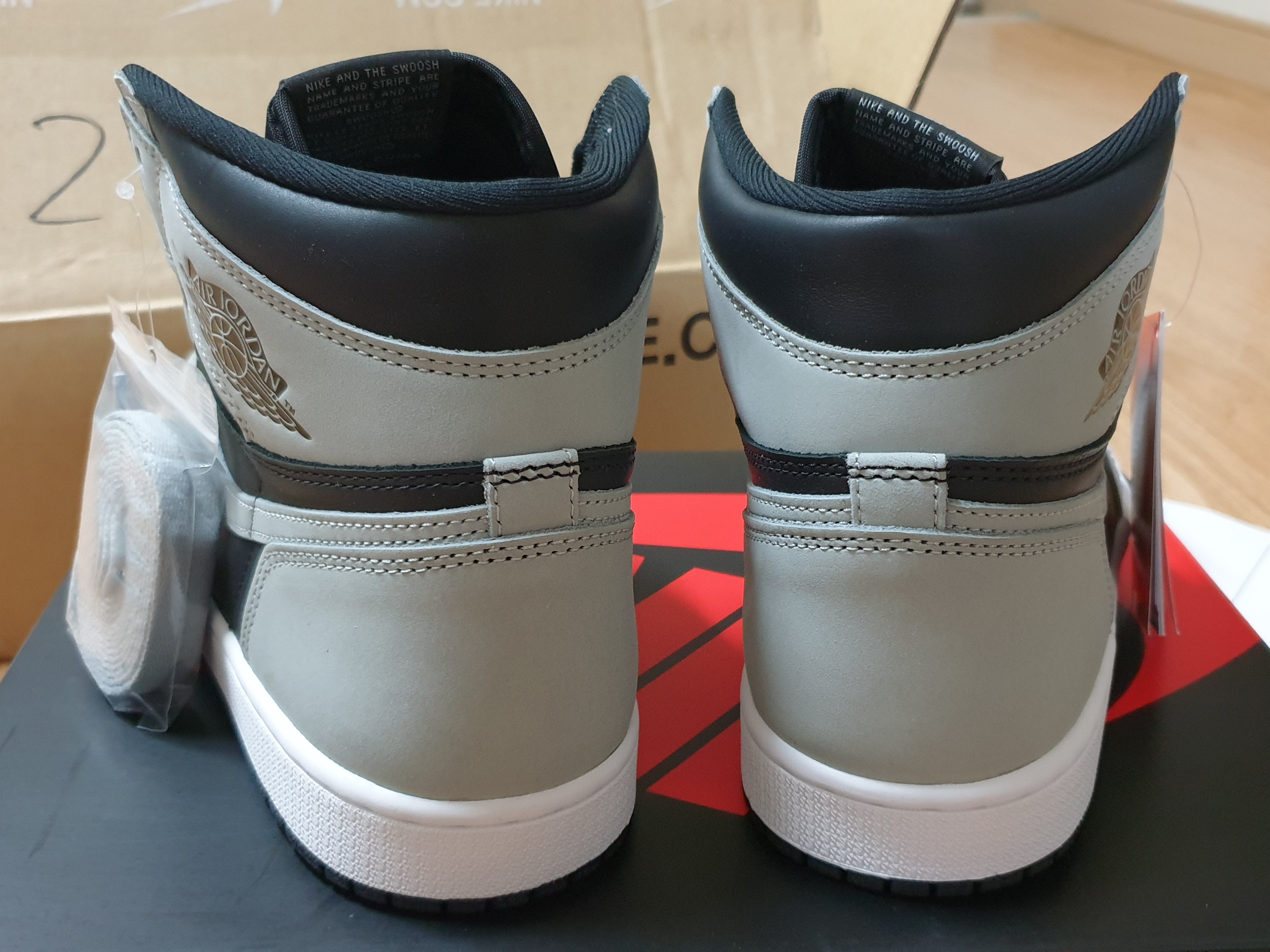 Jordan 1 Retro High OG Shadow 2.0 착용 스타일 - 4