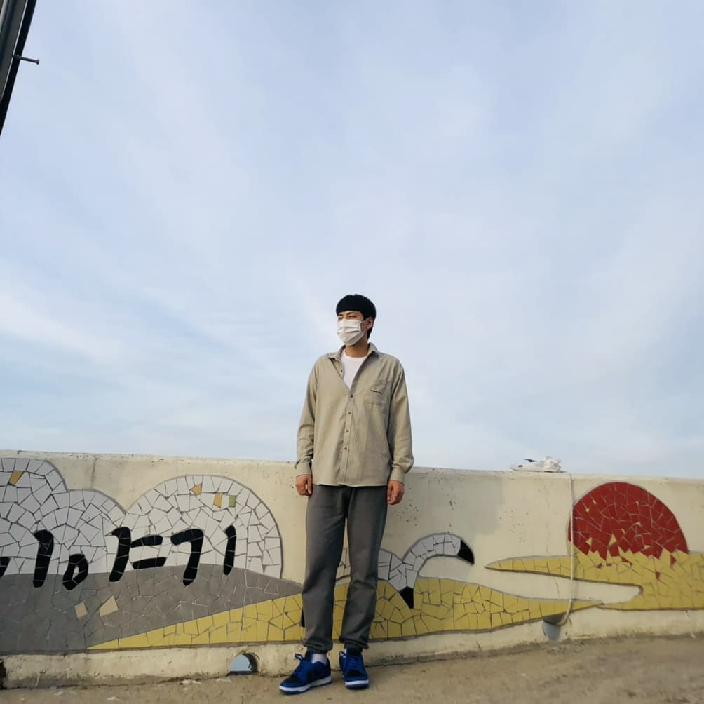 Nike Dunk Low Retro Hyper Cobalt 착용 스타일