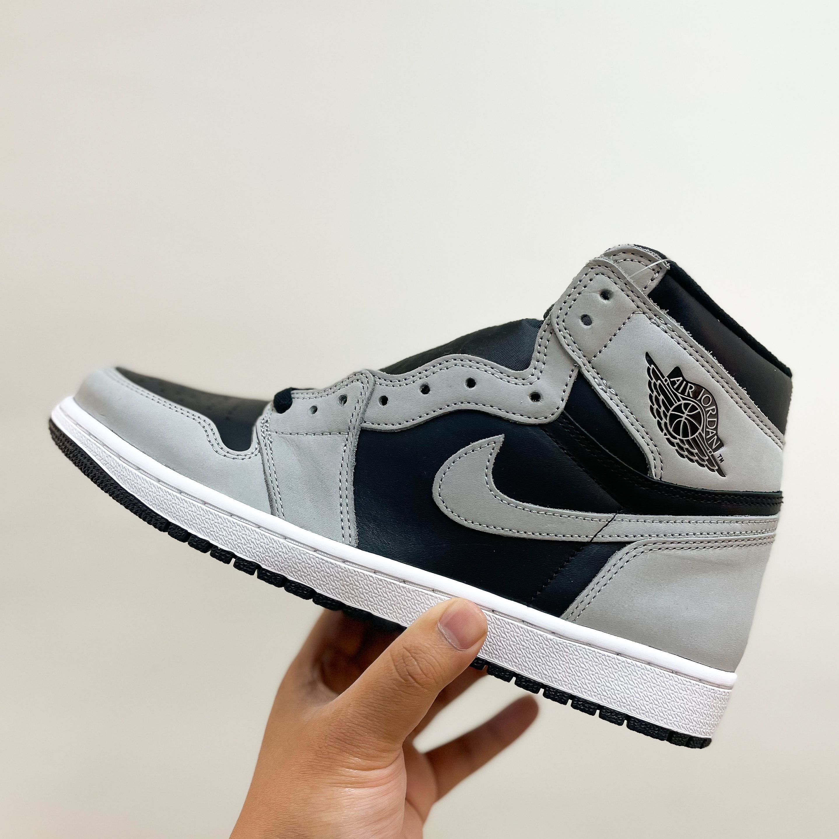 Jordan 1 Retro High OG Shadow 2.0 착용 스타일 - 1