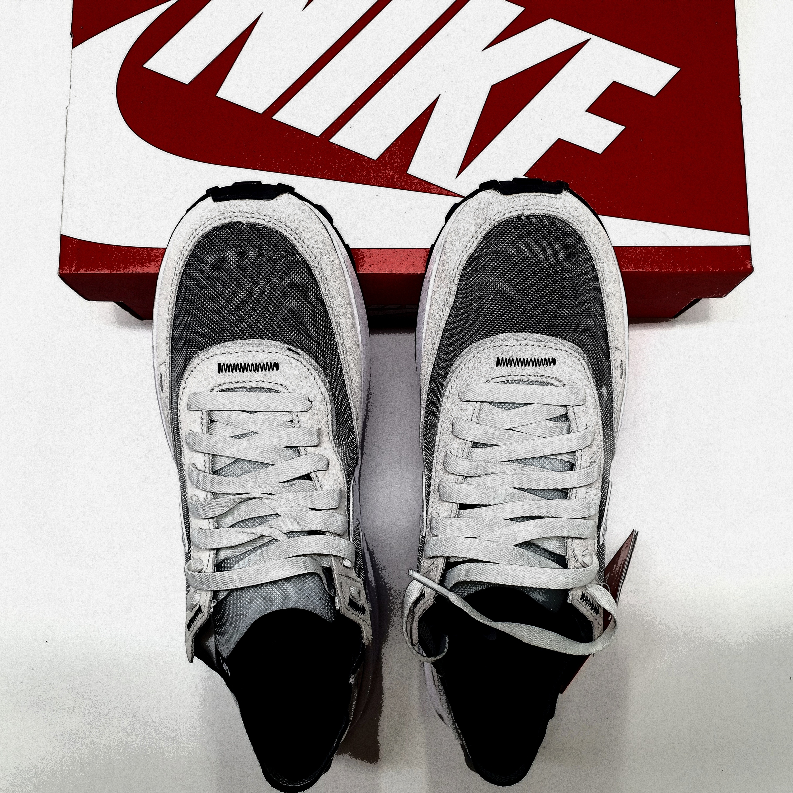 Nike Waffle One Infinite Lilac 착용 스타일 - 2