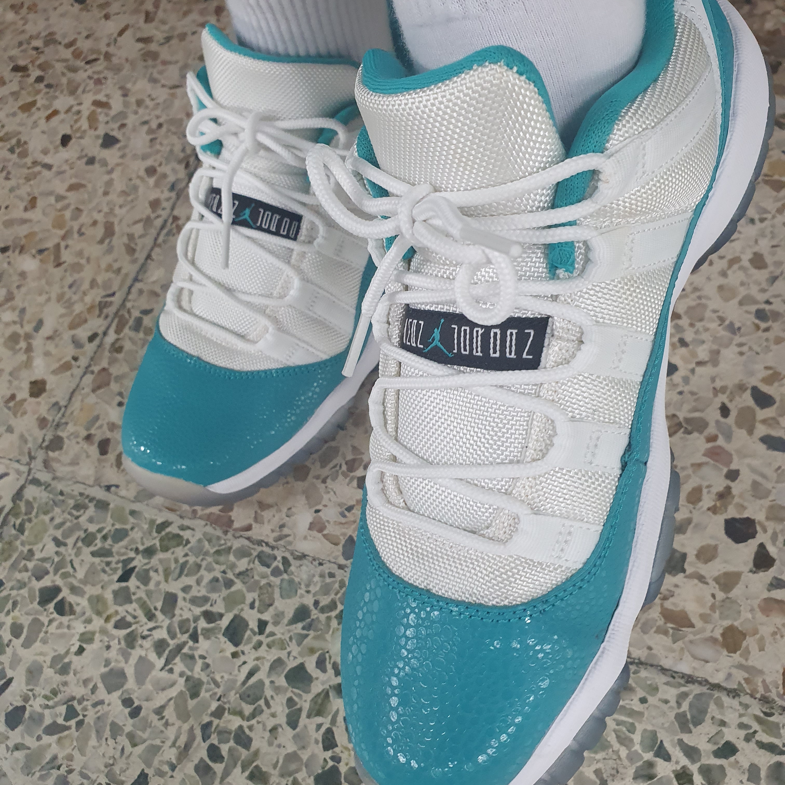 (GS) Jordan 11 Retro Low Aqua Safari 착용 스타일