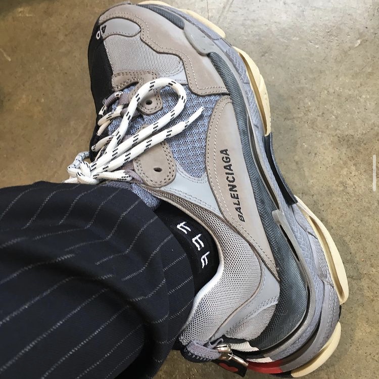 Balenciaga Triple S Split Brack Grey 2018 착용 스타일