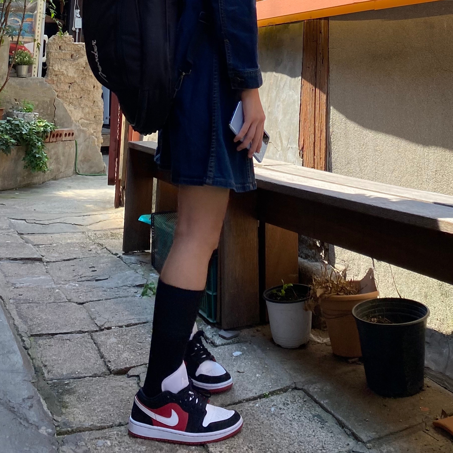 (W) Jordan 1 Low Gym Red Black White 착용 스타일 - 1