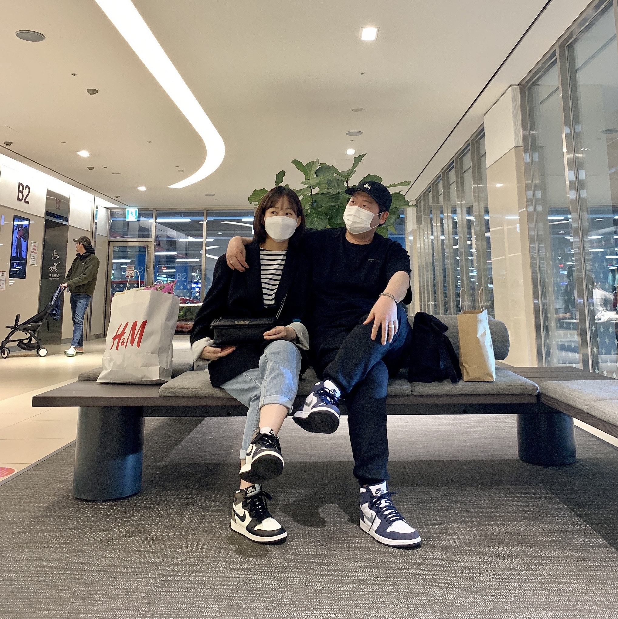 Jordan 1 Retro High OG CO.JP Midnight Navy, (GS) Jordan 1 Retro High OG Black Mocha 착용 스타일