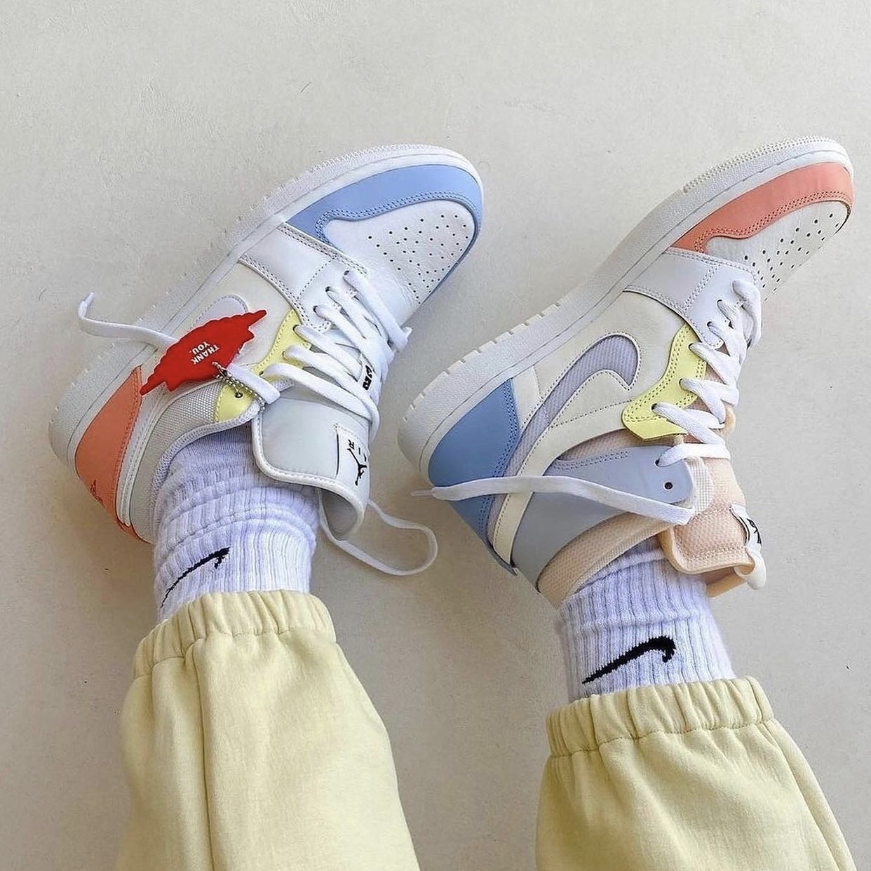 Jordan 1 Low To My First Coach 착용 스타일 - 2