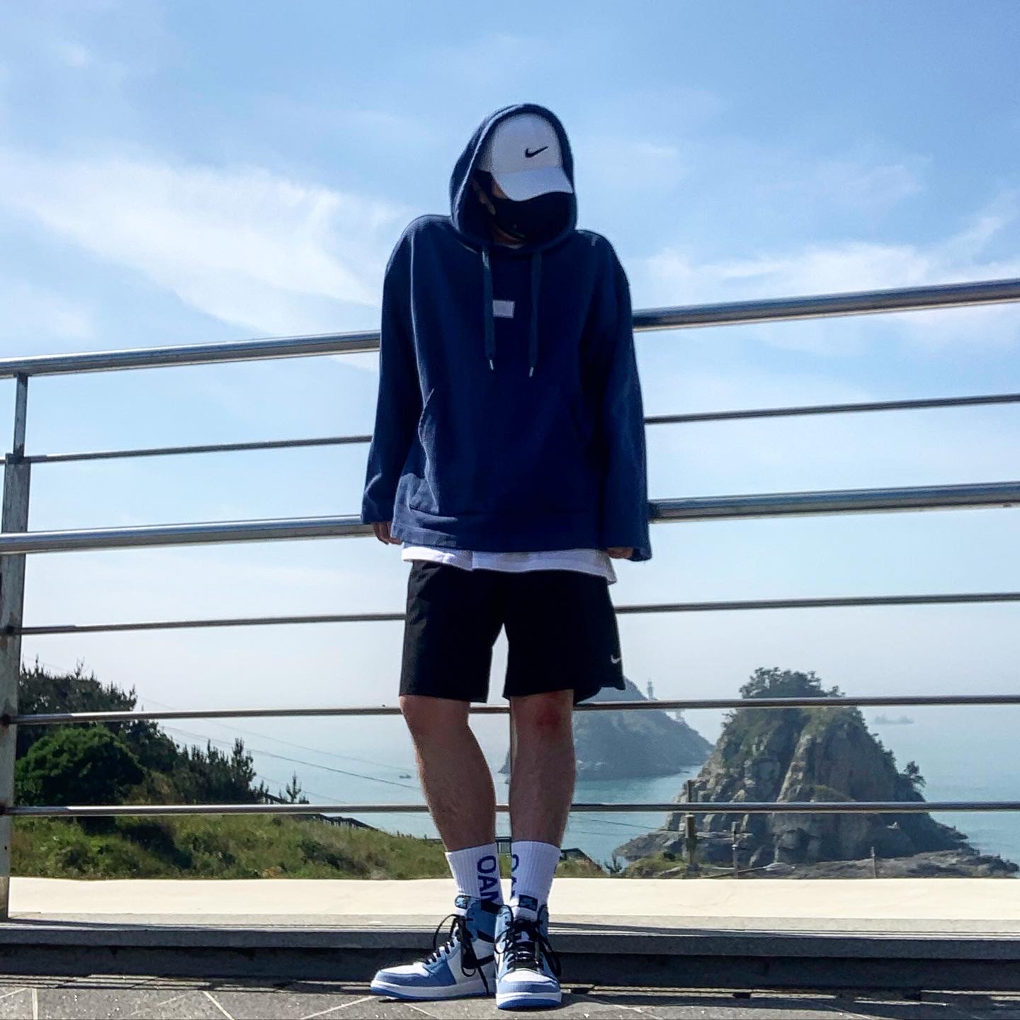 Jordan 1 Retro High OG University Blue 착용 스타일 - 2