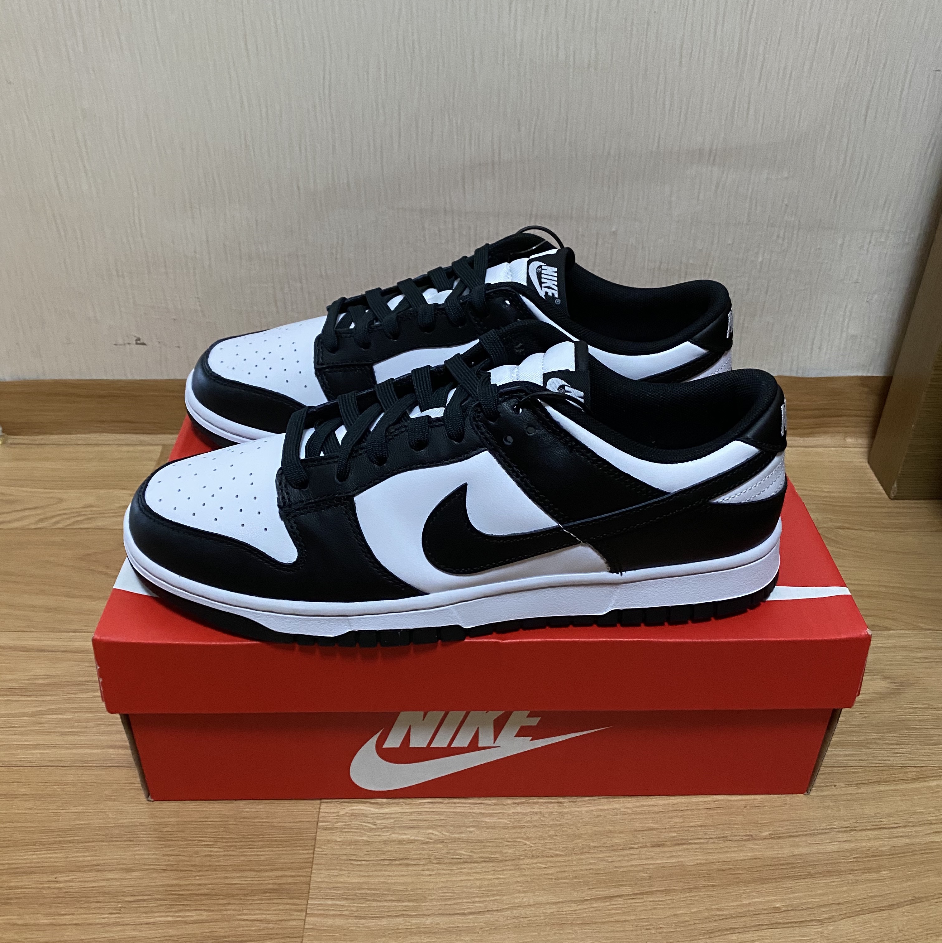 Nike Dunk Low Retro Black 착용 스타일
