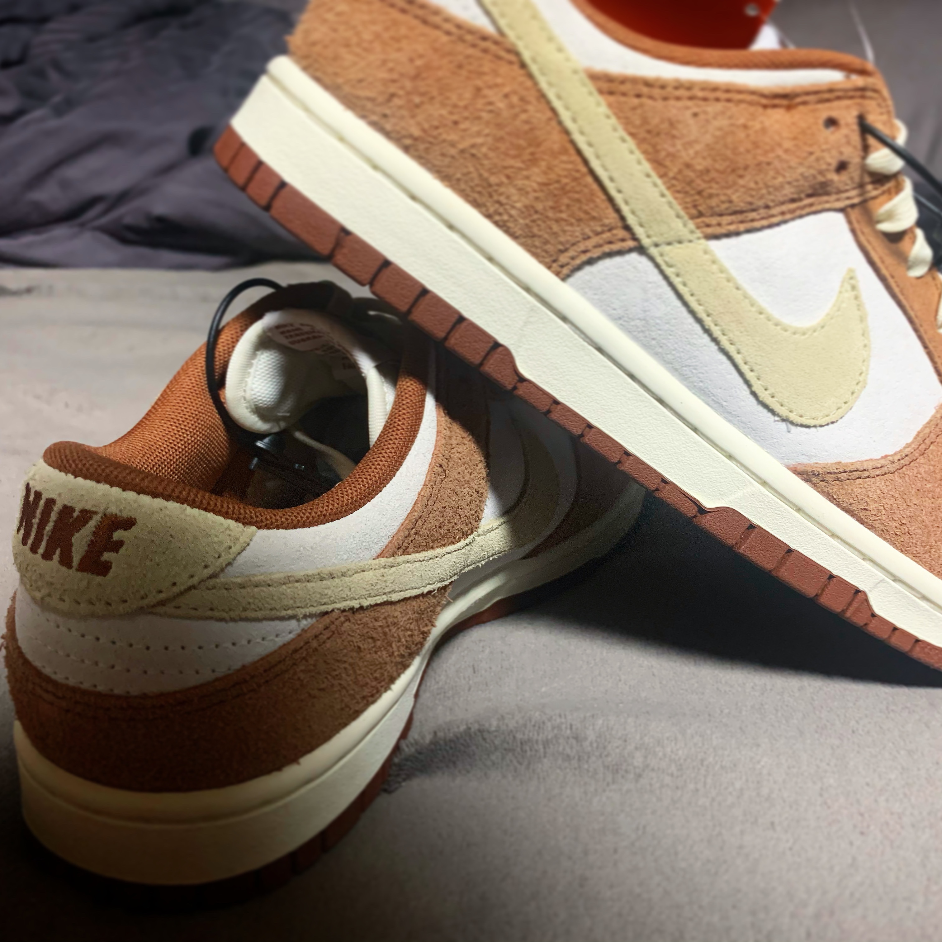 Nike Dunk Low Pro Premium Medium Curry 착용 스타일