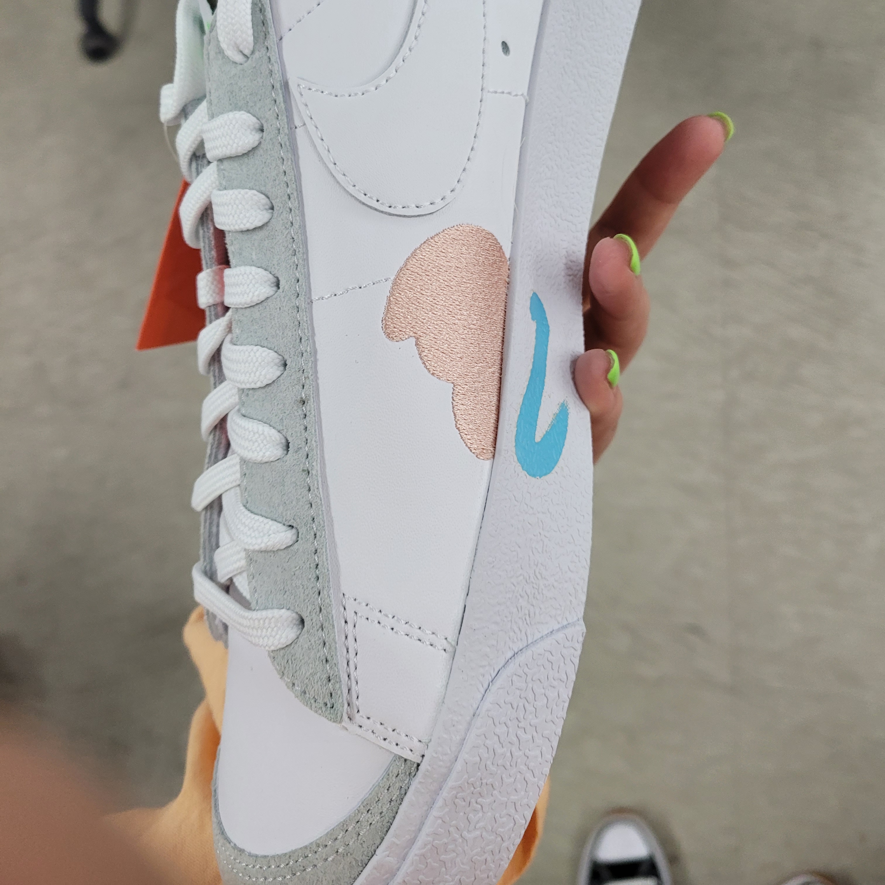 Nike x Mayumi Yamase Blazer Low '77 Flyleather Triple White 착용 스타일 - 2