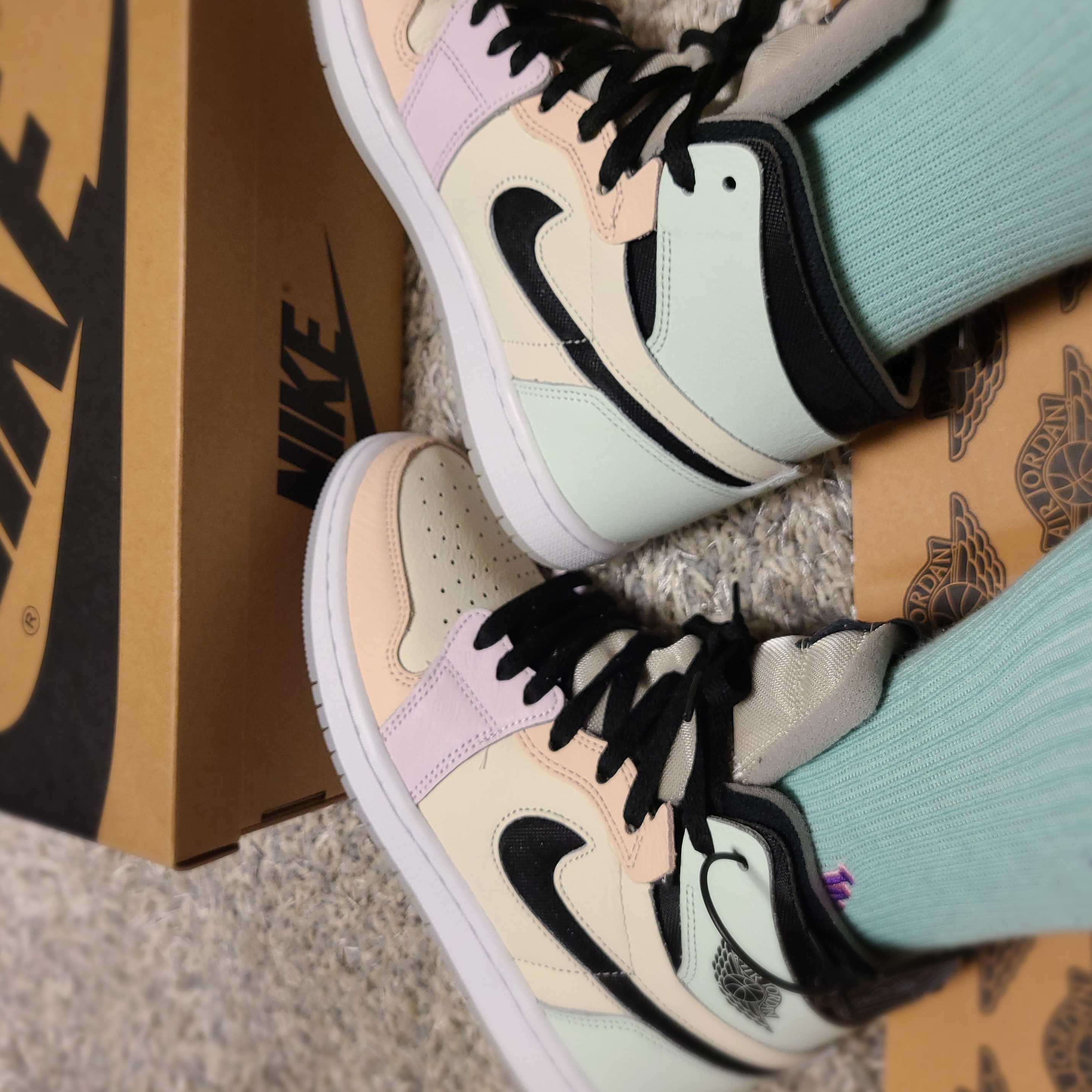 (W) Jordan 1 Zoom Air CMFT Pale Ivory 착용 스타일 - 4