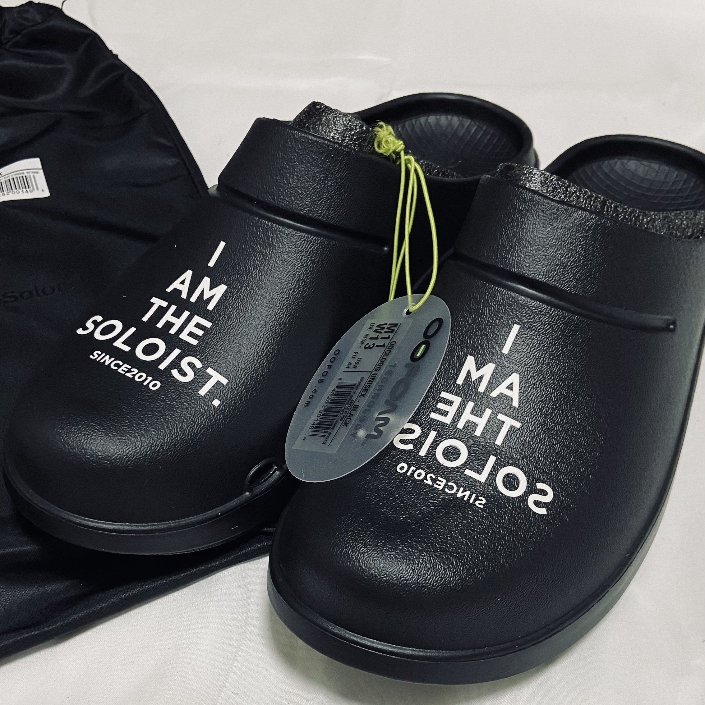 Oofos x Takahiromiyashita The Soloist Signature Clog Black White 착용 스타일 - 2