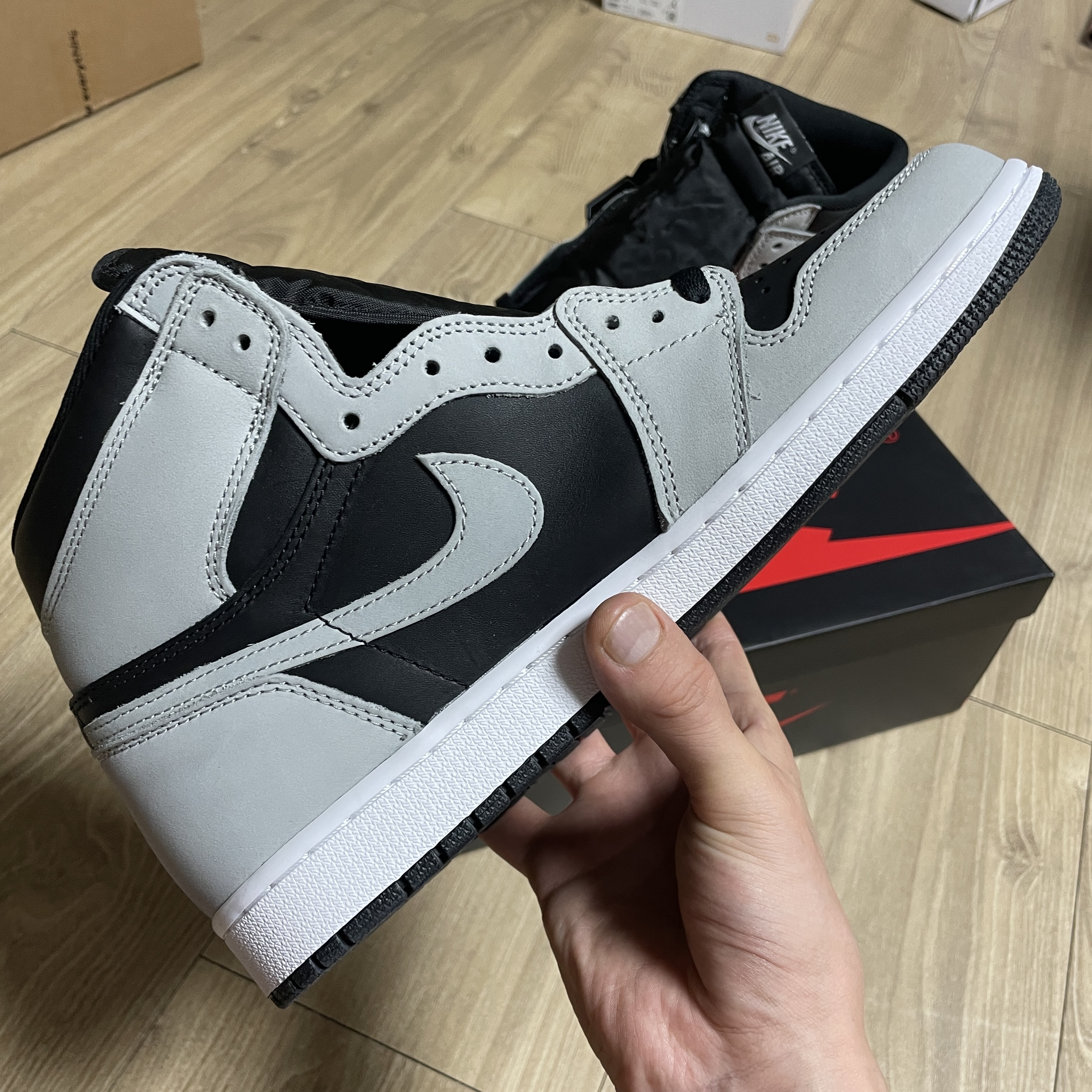 Jordan 1 Retro High OG Shadow 2.0 착용 스타일 - 3