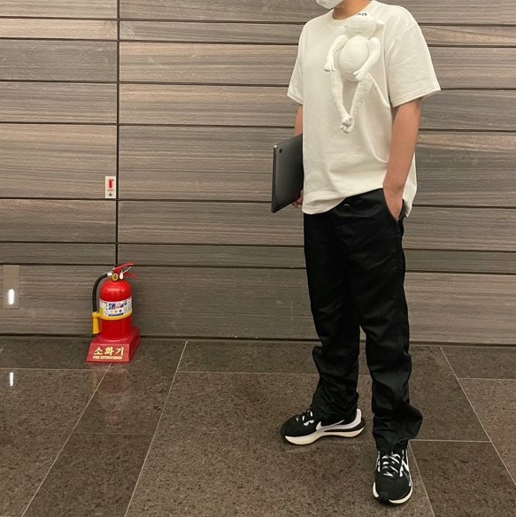 Nike x Sacai VaporWaffle Black White 착용 스타일