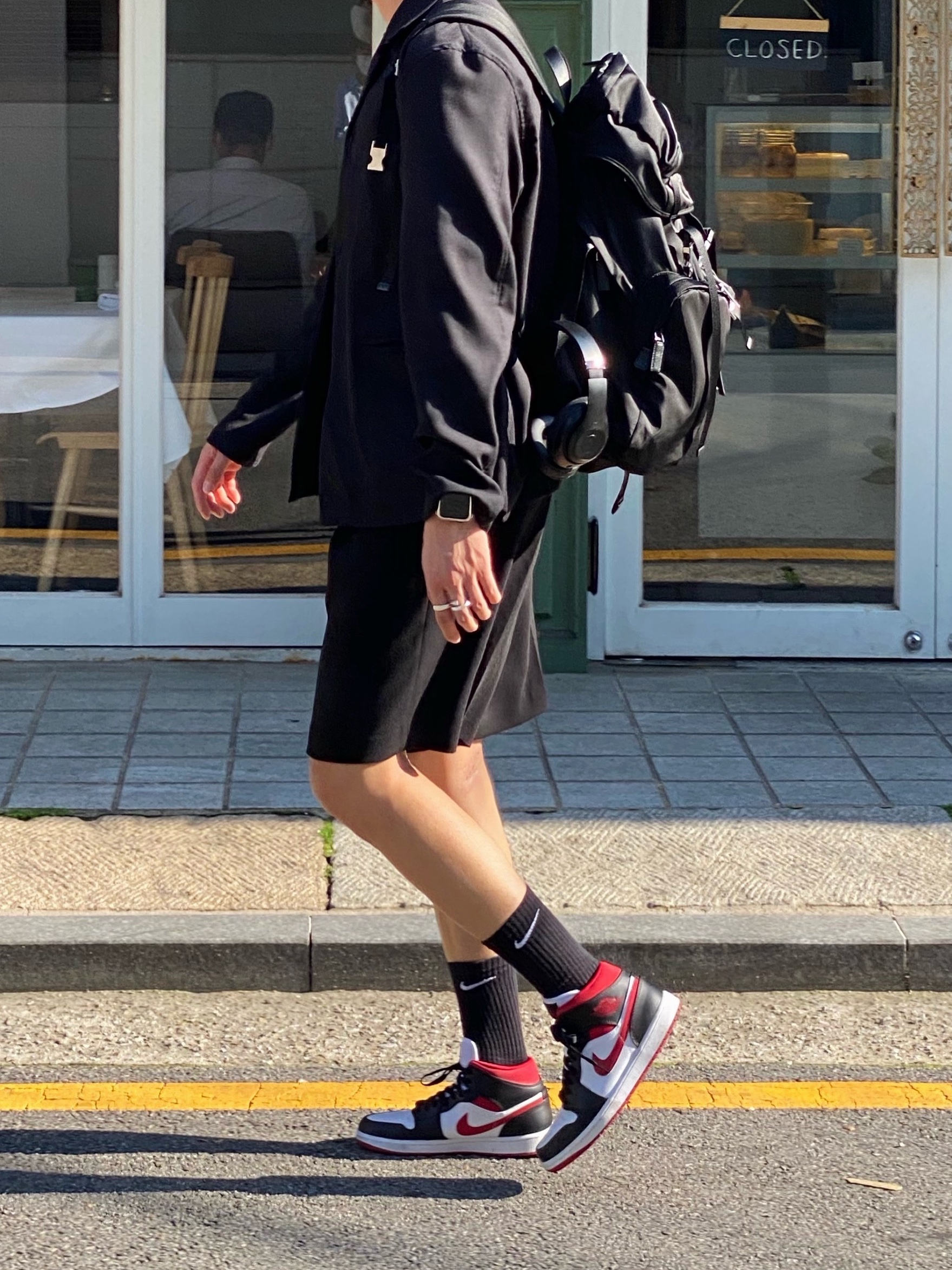 Jordan 1 Mid Gym Red Black White 착용 스타일