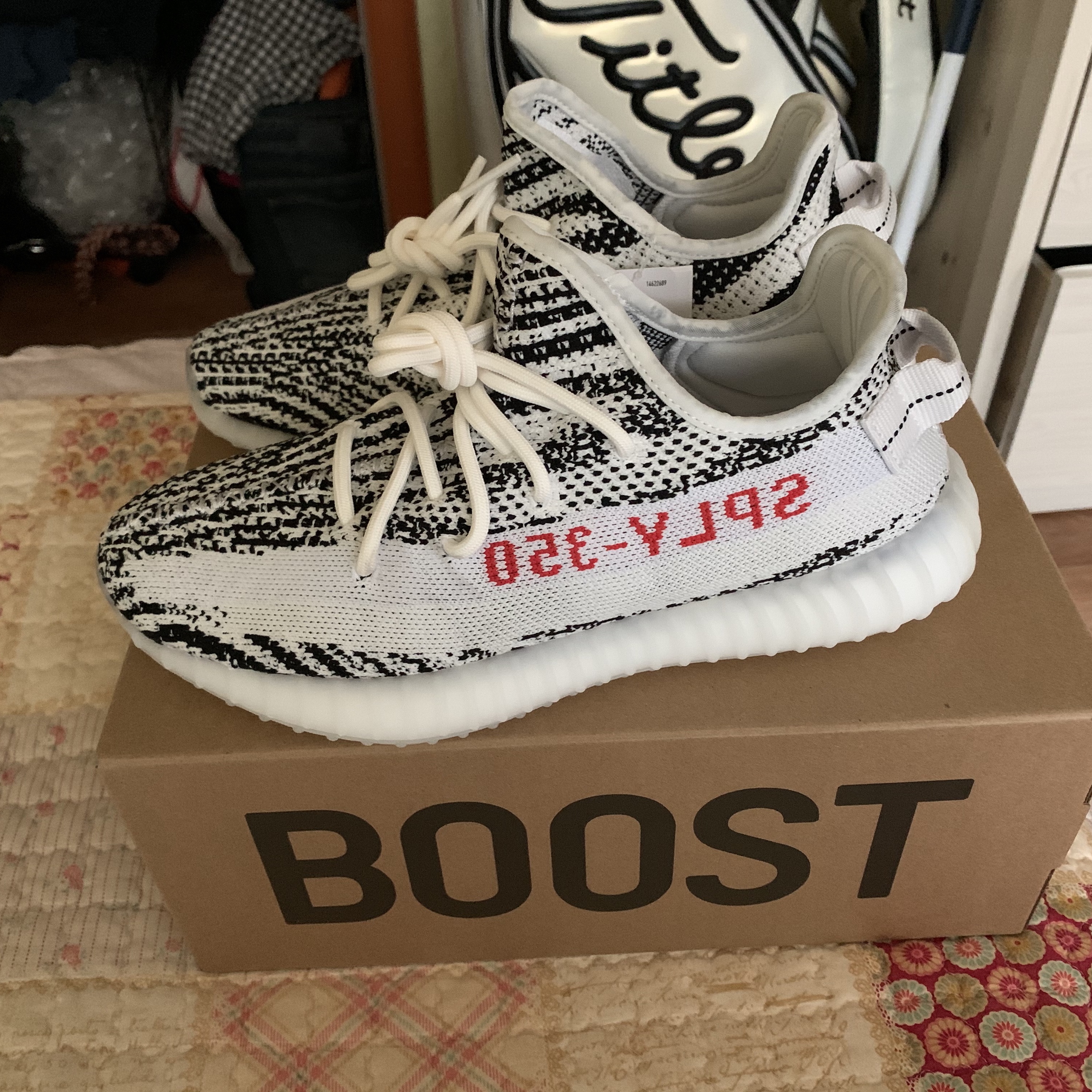 Adidas Yeezy Boost 350 V2 Zebra 2017/2019/2020 착용 스타일 - 2