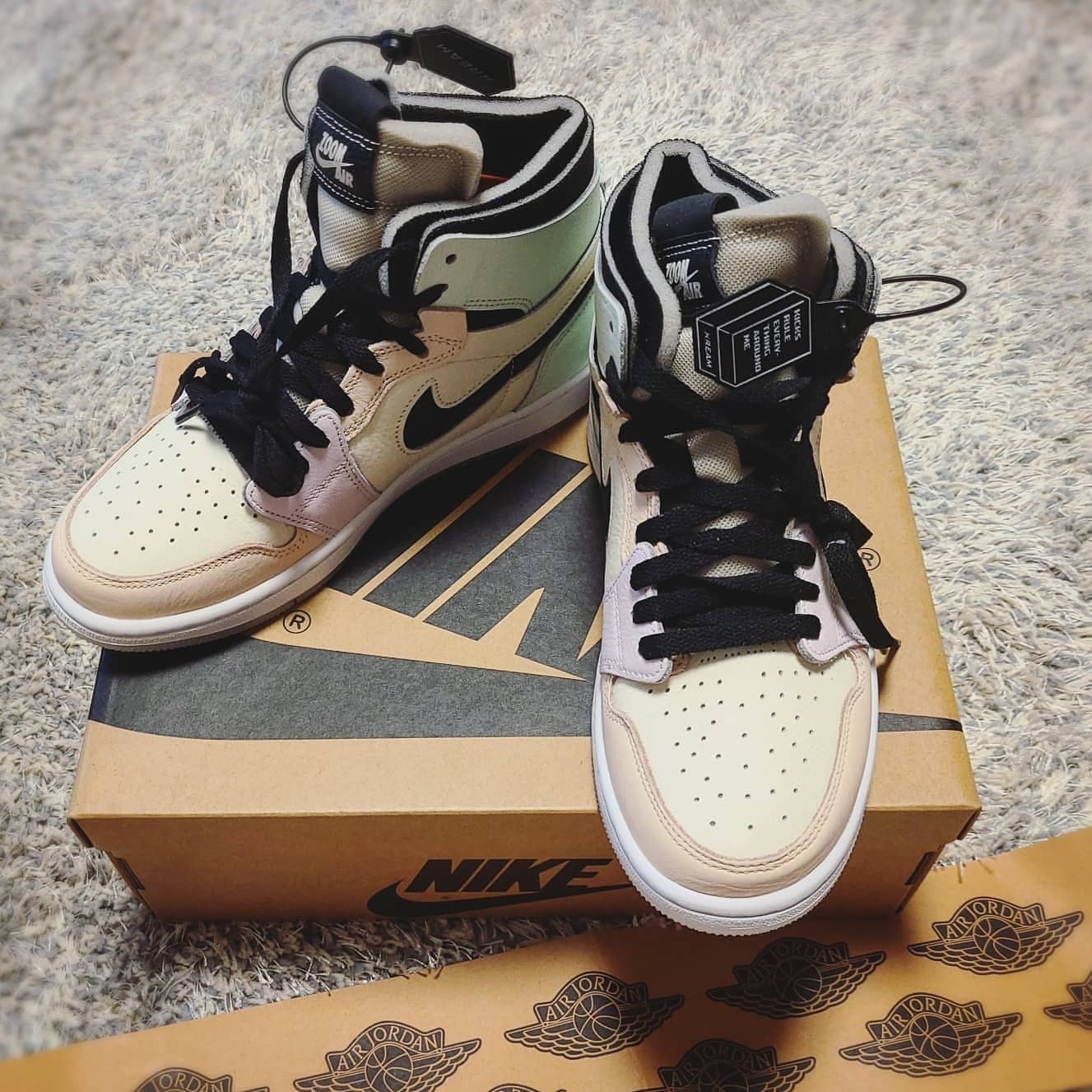 (W) Jordan 1 Zoom Air CMFT Pale Ivory 착용 스타일 - 1