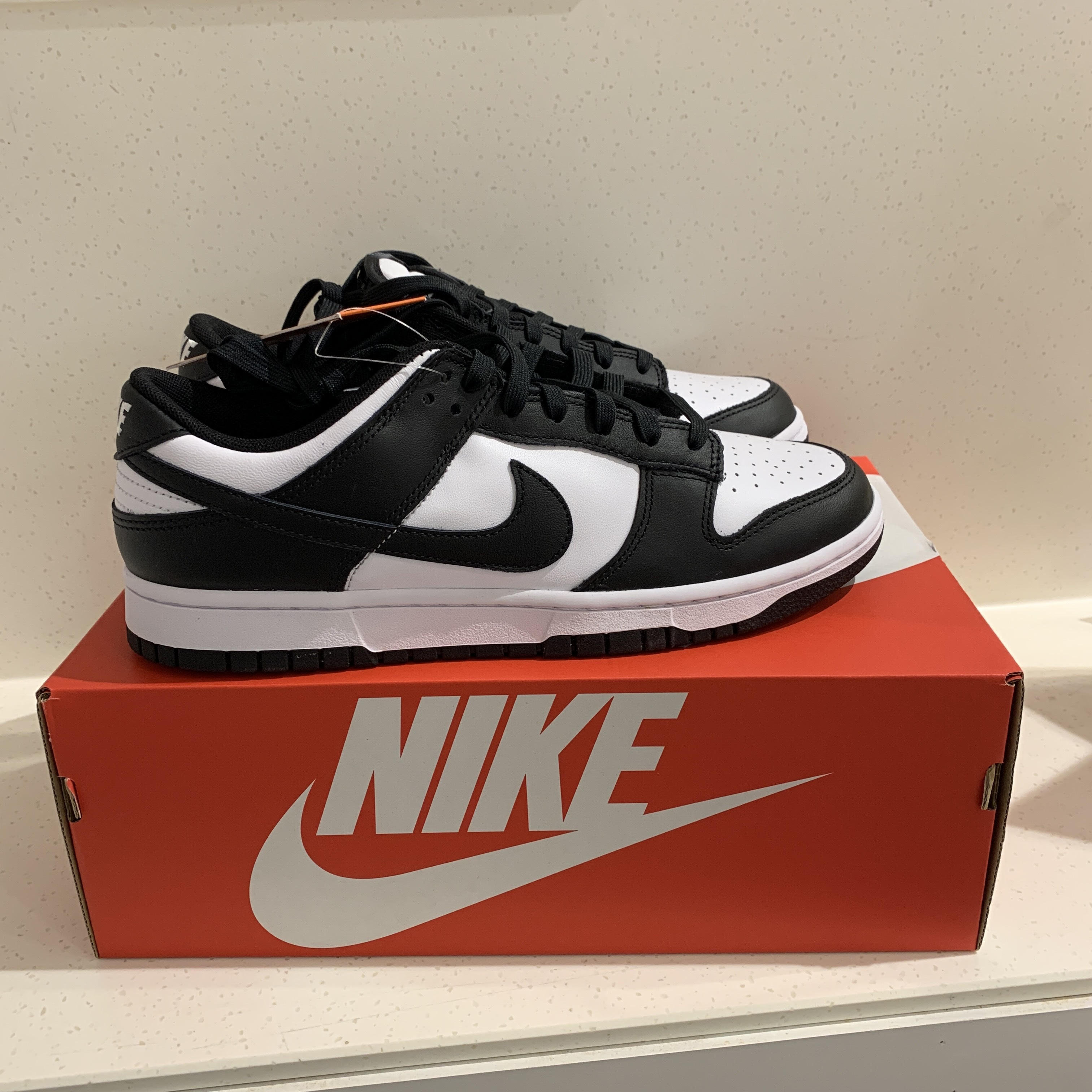 Nike Dunk Low Retro Black 착용 스타일 - 2