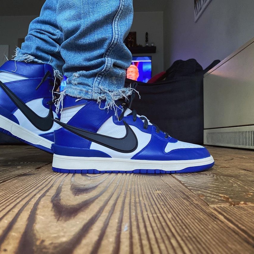 Nike x Ambush Dunk High Deep Royal Blue 착용 스타일 - 1